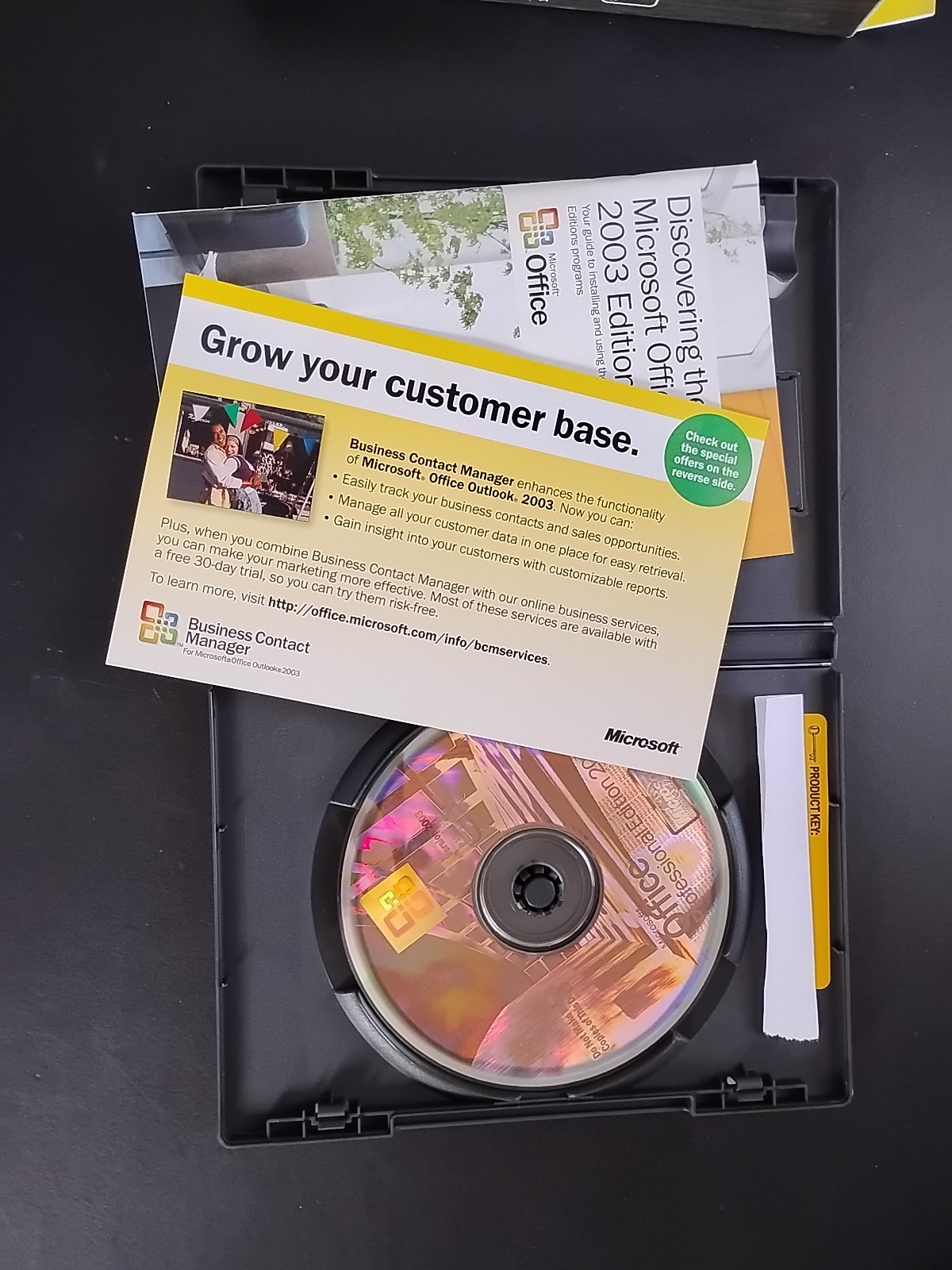 Microsoft Office Professional Edition 2003 & Business Contact Manager w/ KEY