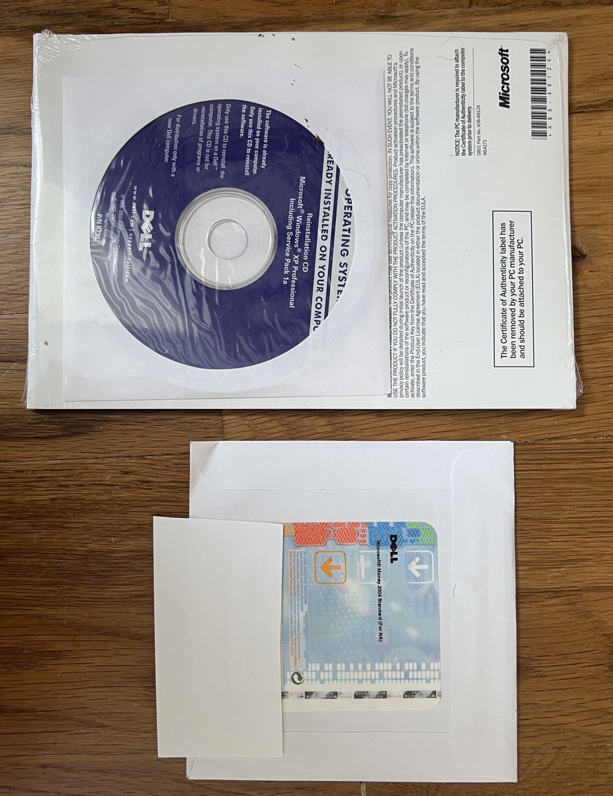 DELL Microsoft Windows XP Professional 2002 & DELL Microsoft Money 2004 SEALED