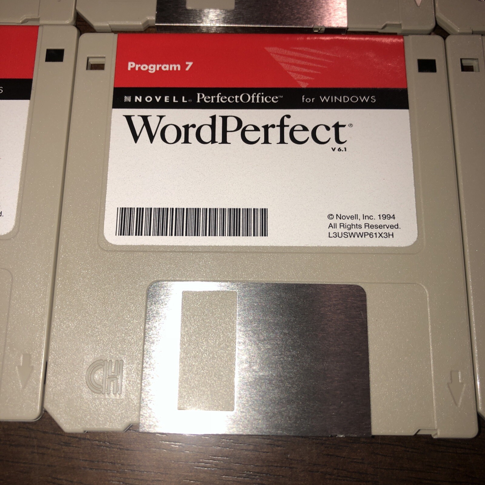 Novell WordPerfect for Windows lot of 11 – 3.5″ HD Diskettes – 1994