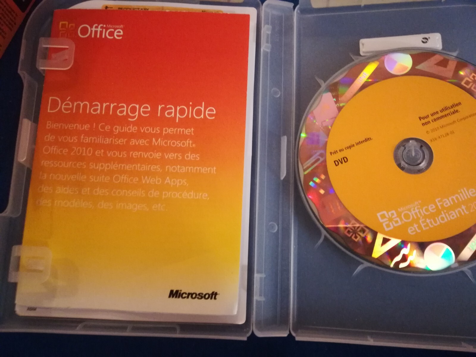 Microsoft Office Famille et étudiant 2010 Key + CD-ROM french version 3PC