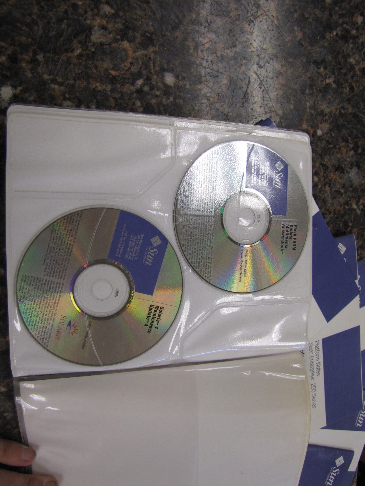 Vintage Sun Solaris 7 Server 11/99 SPARC Platform Edition CD with manual
