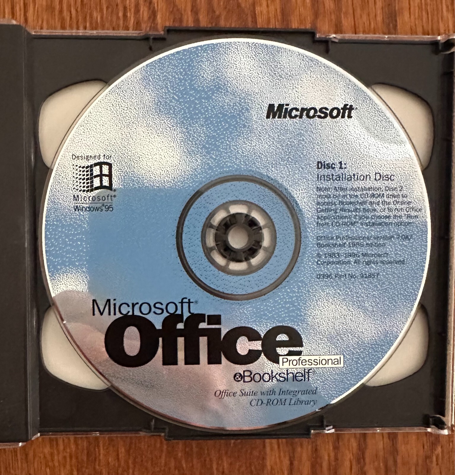 Microsoft – ‘Office Professional & Bookshelf’ for Windows 95 w/ Key