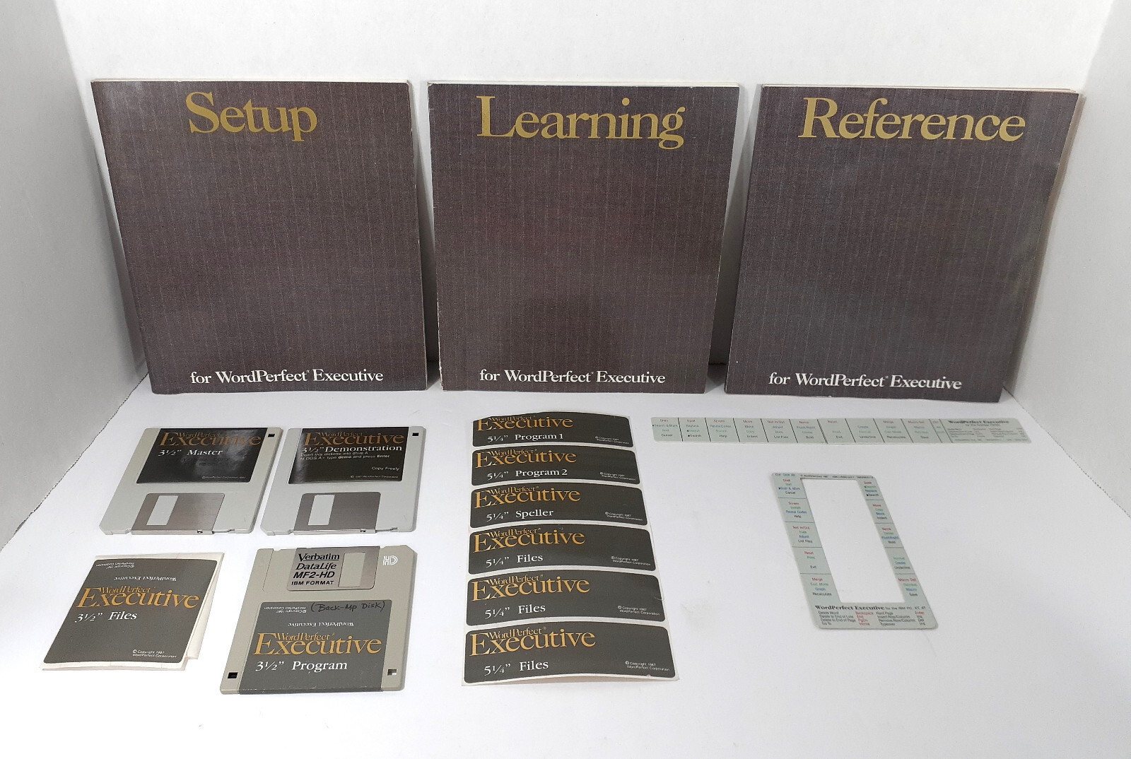 1987 WordPerfect Executive Manuals 3.5″ Floppy Disks w Labels Original Vintage