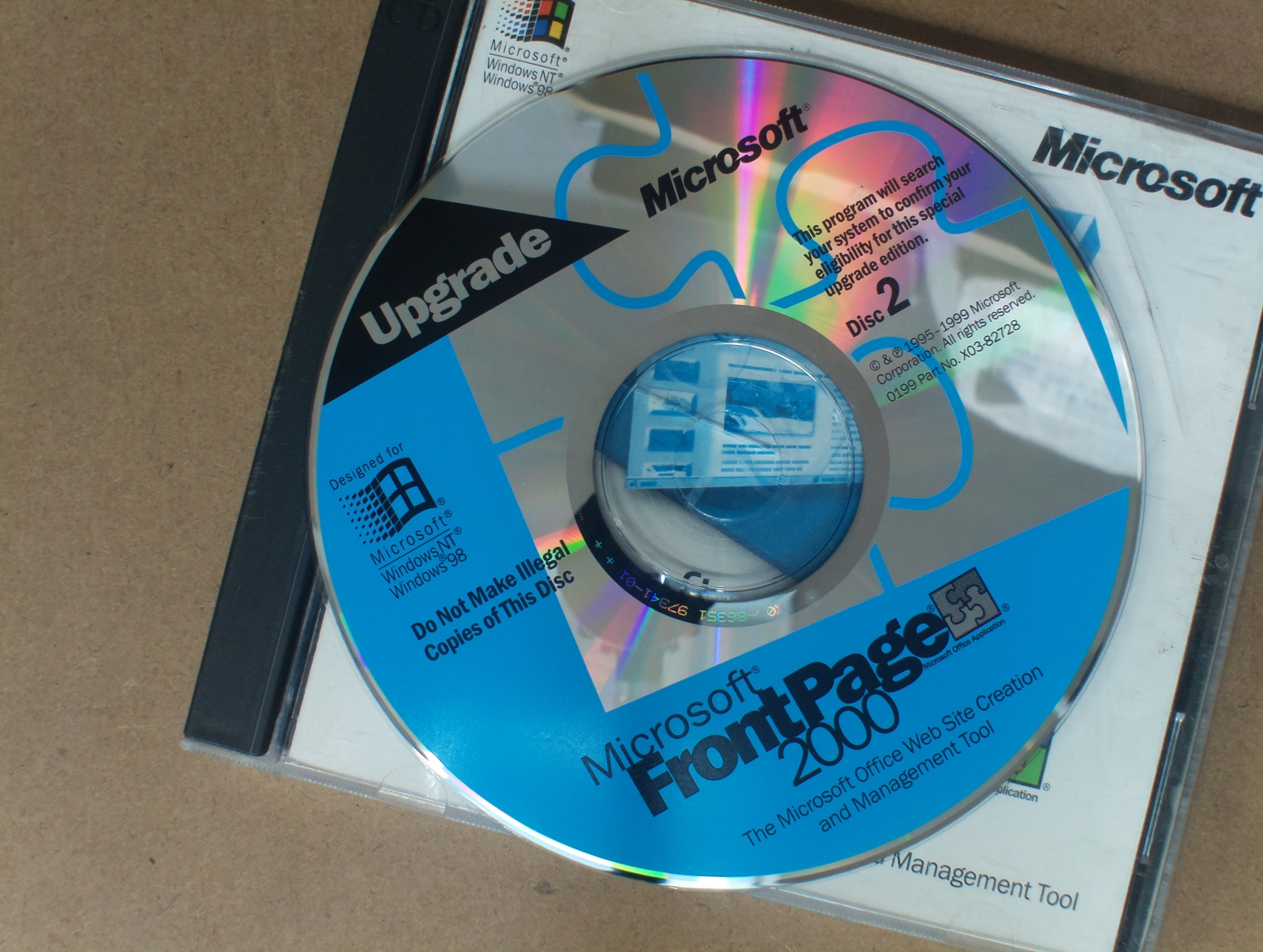 Microsoft FrontPage 2000 Upgrade Install CD With Product Key