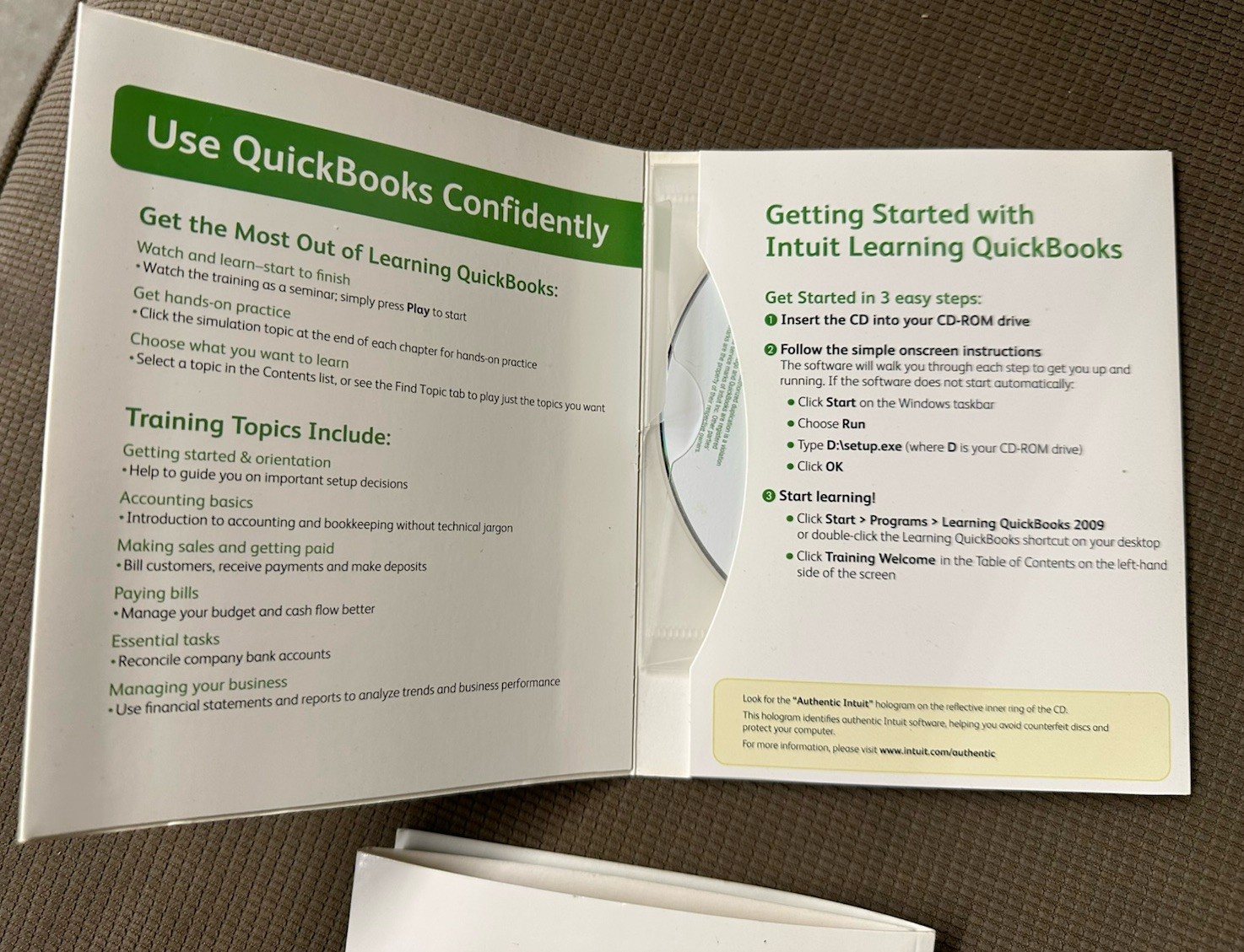 Intuit QuickBooks Pro 2009 Accounting Software Windows W/ Mnuals& Key + Train CD