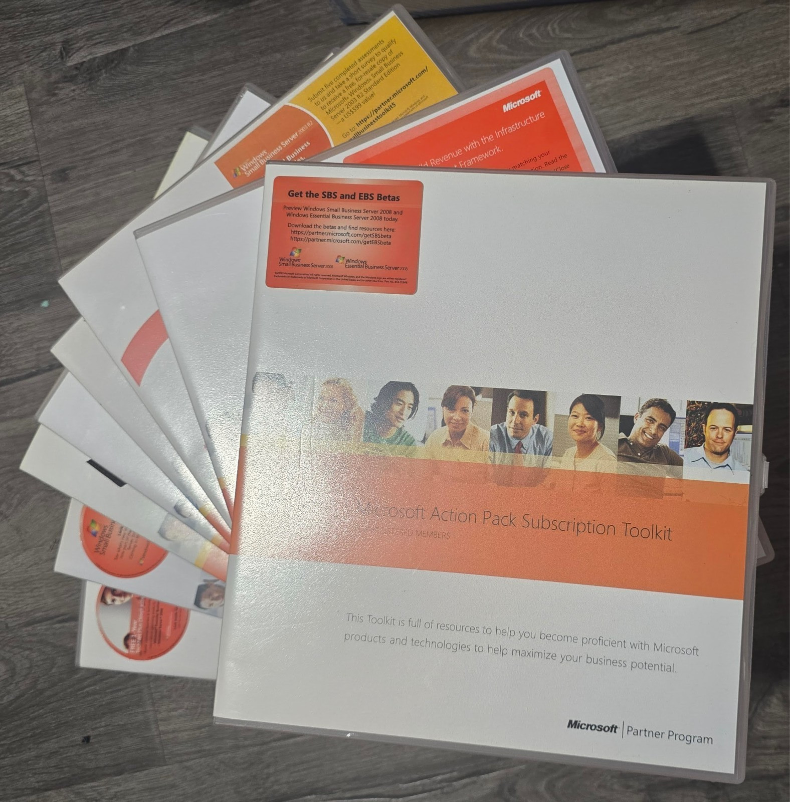💿 Massive Microsoft Action Pack Subscription Lot (2002–2010) – 300+ Discs, Keys
