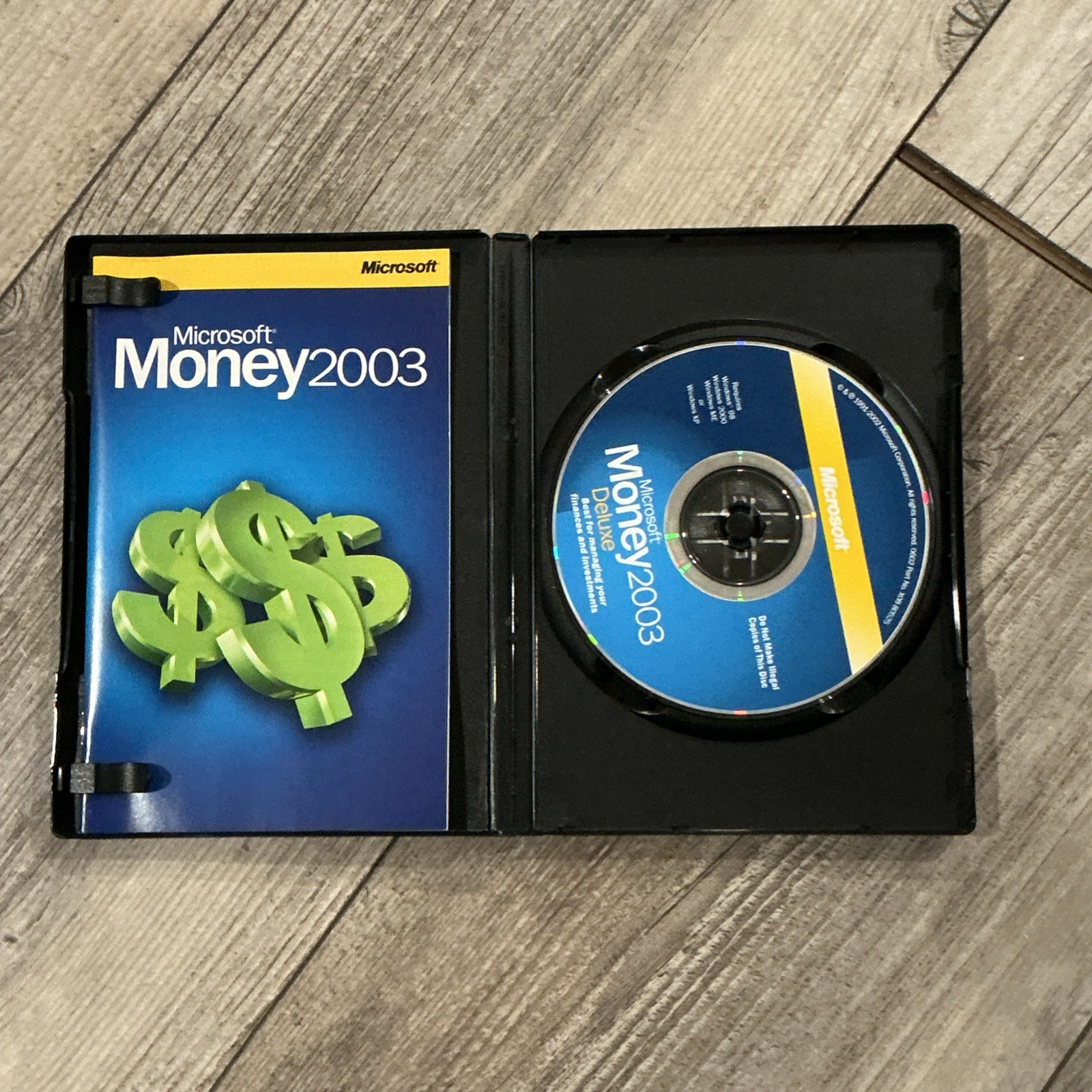 Microsoft Money 2003 Deluxe – DVD – Windows 98 / 2000 / ME / XP