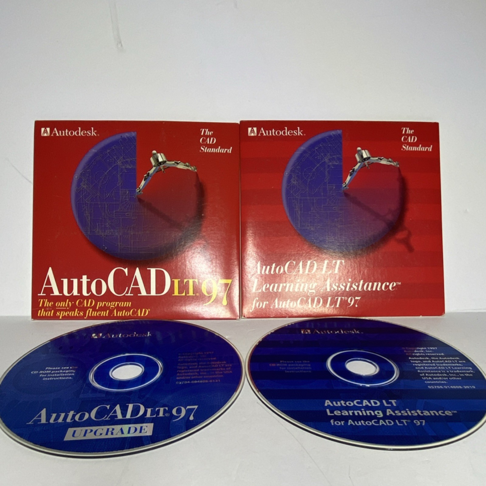Autodesk AutoCAD LT 97 CAD & CAM Software CD Set w/ Learning Assistance, Windows