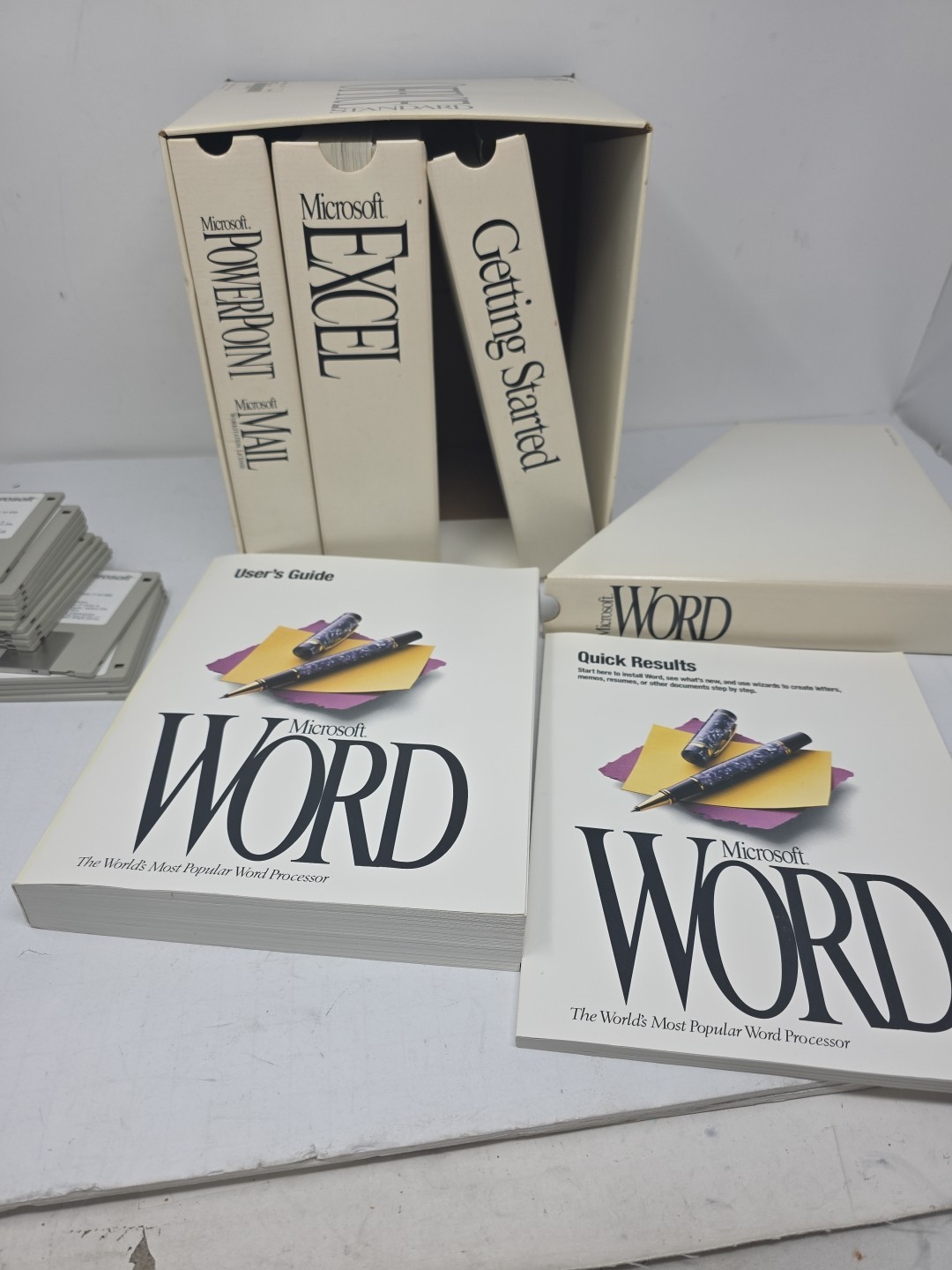 Vintage 1993 Microsoft Office Standard With 15 Floppy Disks ,books,