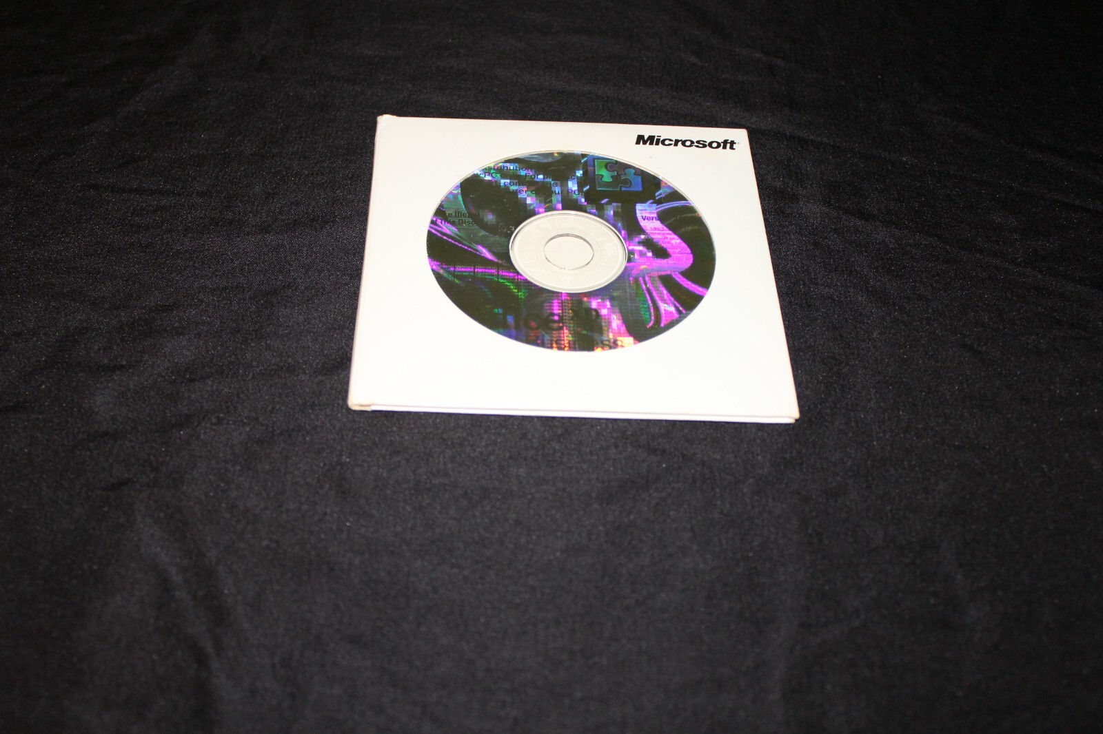 Microsoft Office XP Small Business Version 2001 with 2 CD SET with Key