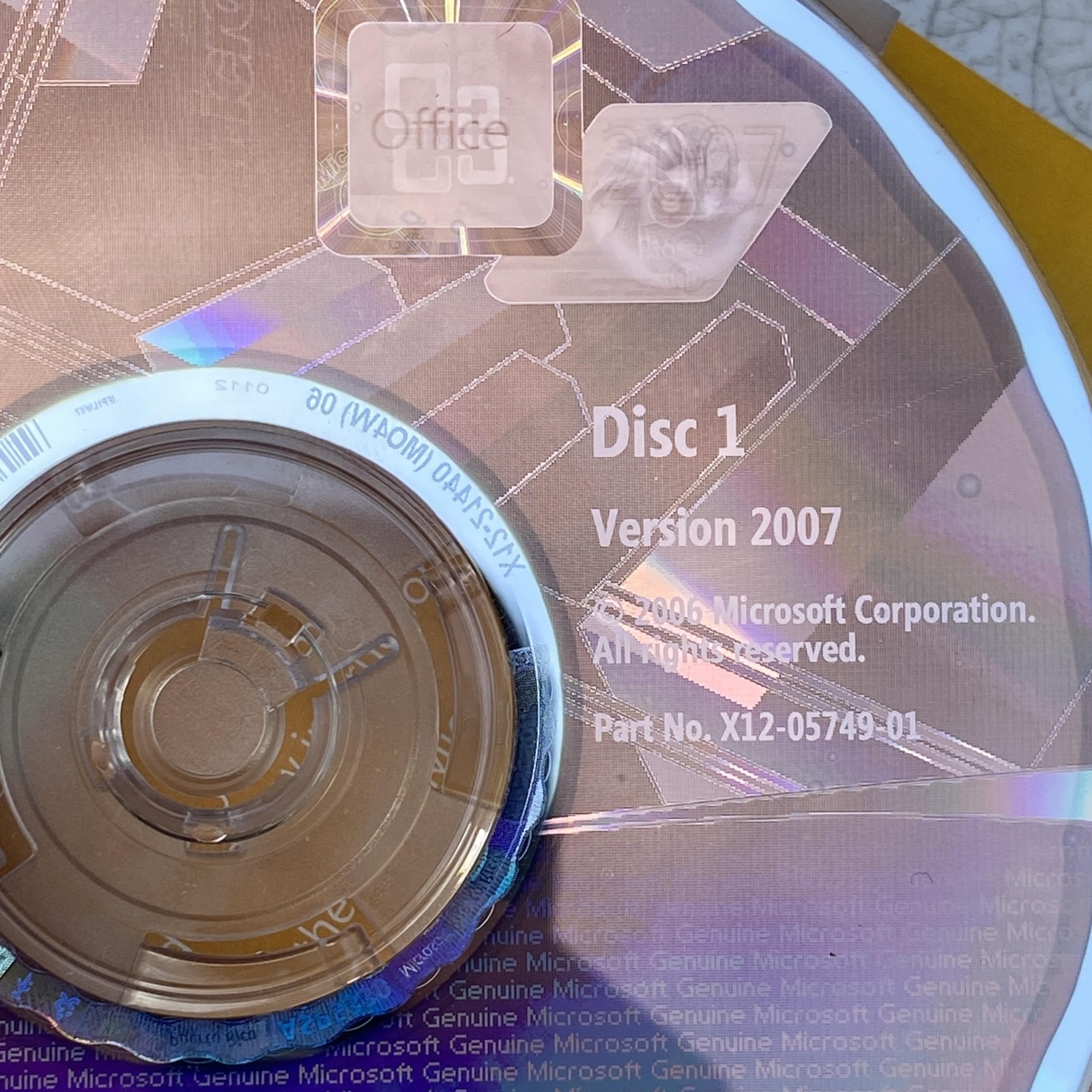 Microsoft Office Professional 2007 Academic English Windows XP Vista 2 Disc CD