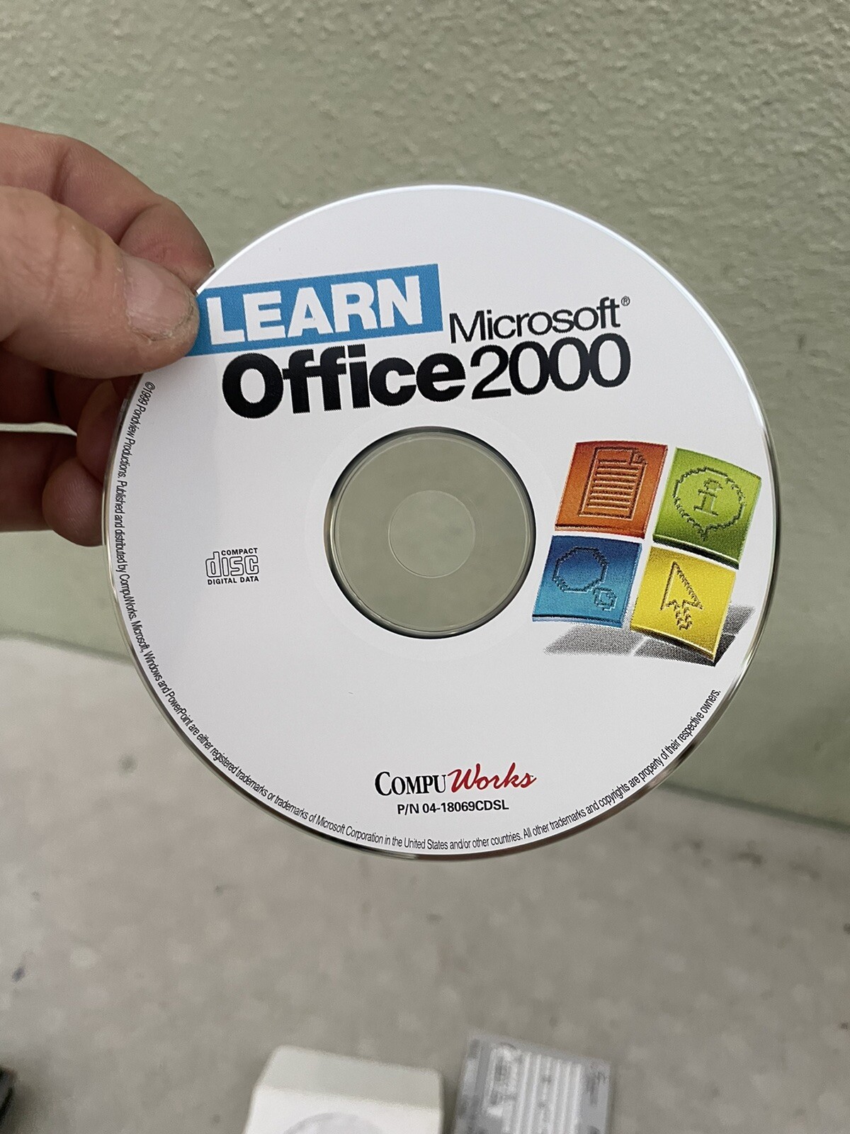 Learn Microsoft Office 2000 (Windows 98/95 CD-ROM) Sleeve NEW