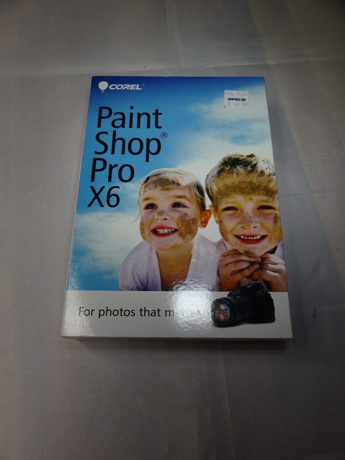 Corel Pinnacle Studio 17 PLUS Paint Shop Pro X6 Traditional Disc Software