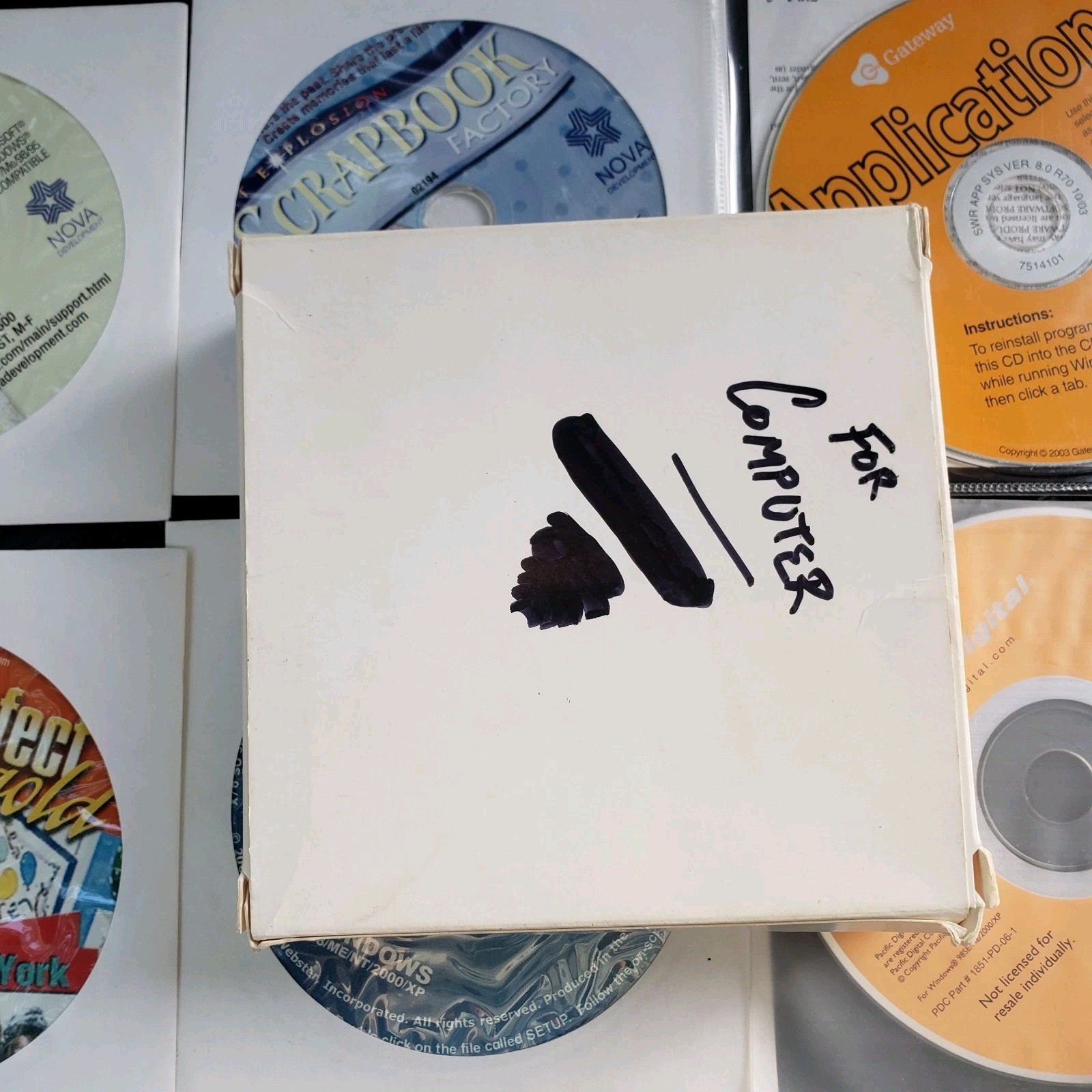 Vintage Software PC ESSENTIALS 3 11 CDs Mixture See Photos For Exact CDs