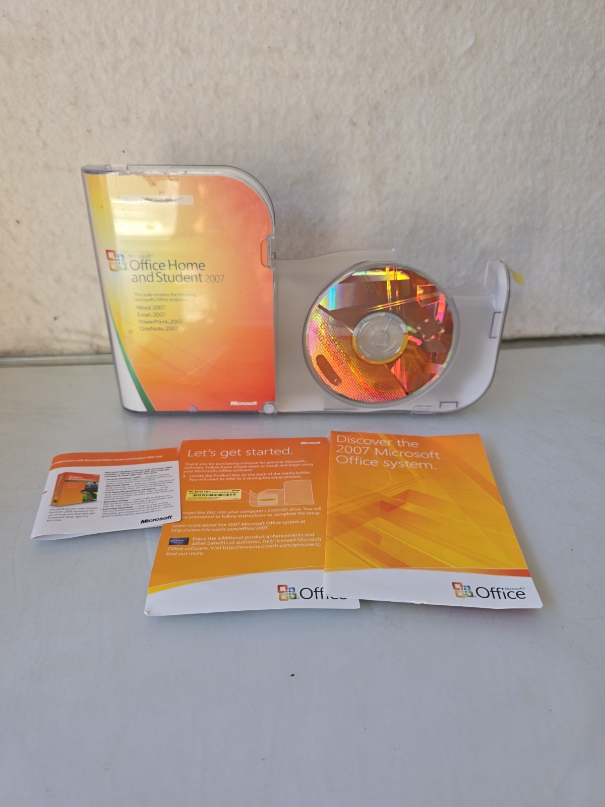 Microsoft Office Home and Student Excel Word PowerPoint 2007 W/ Key & Case