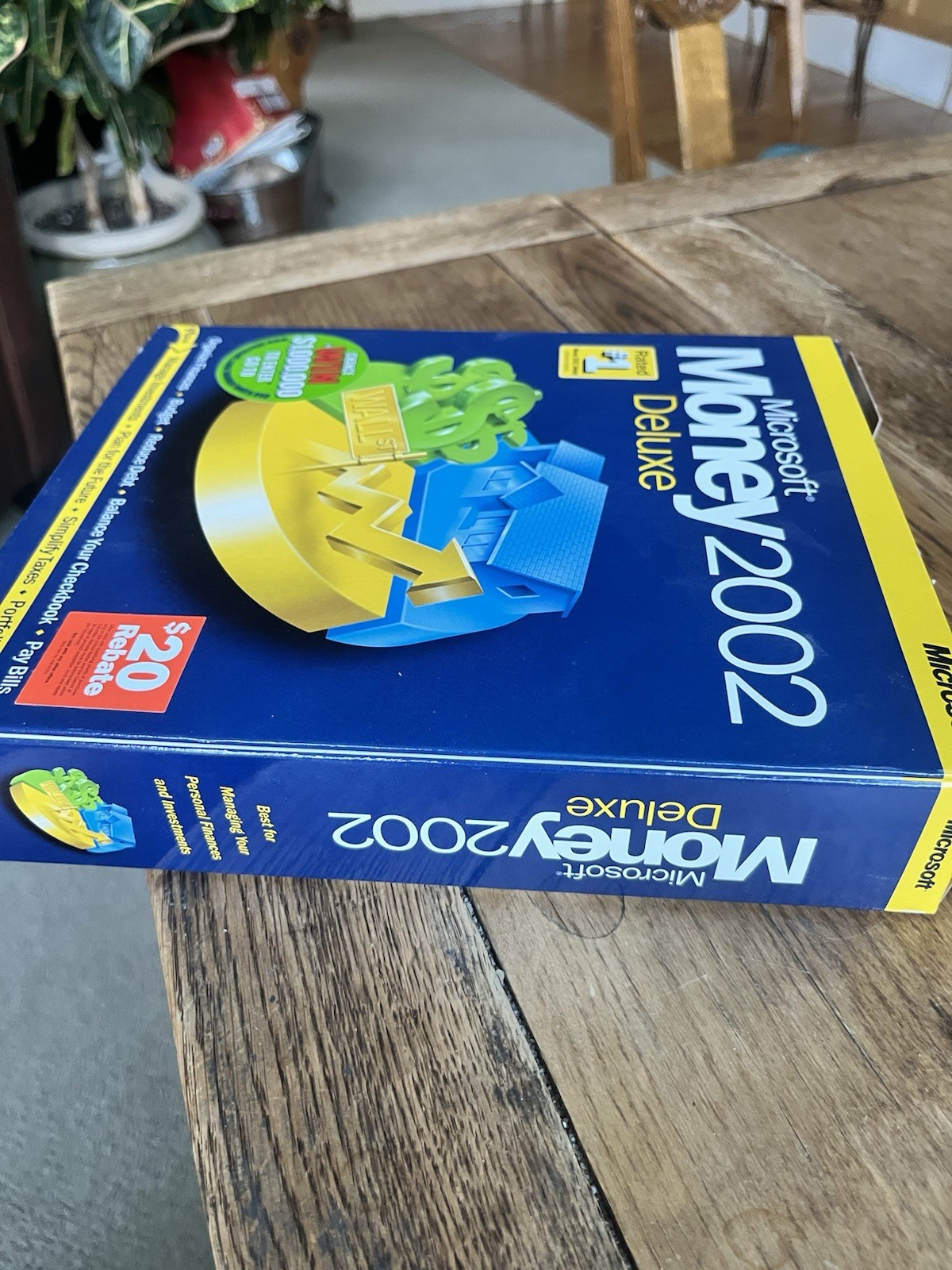 Microsoft Money 2002 Deluxe Open Retail Box DVD & Case – Box Cut