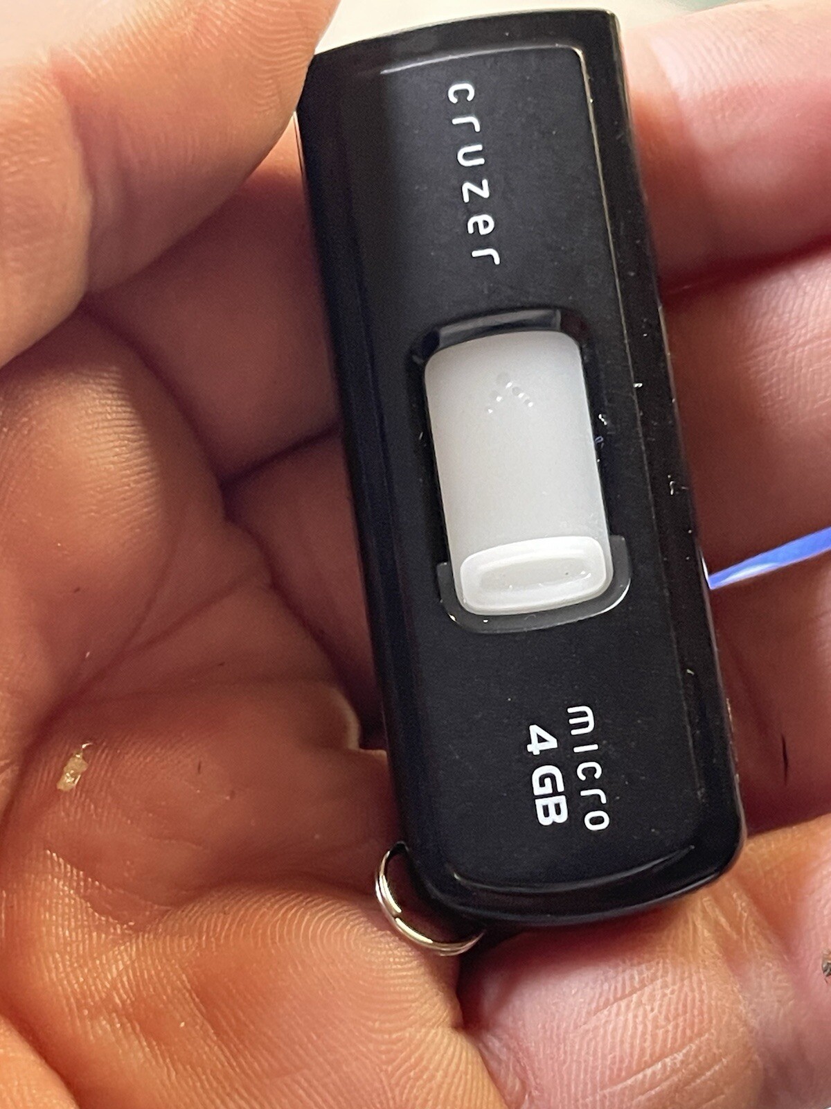 SUN DISK FLASH DRIVES “MICRO 4gb
