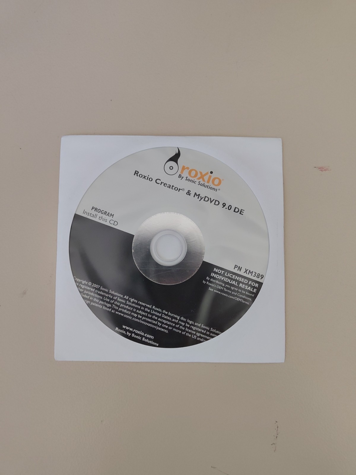 New Roxio Creator 9.0 DE CD / DVD / CDR Burning Recording Software Program Disk