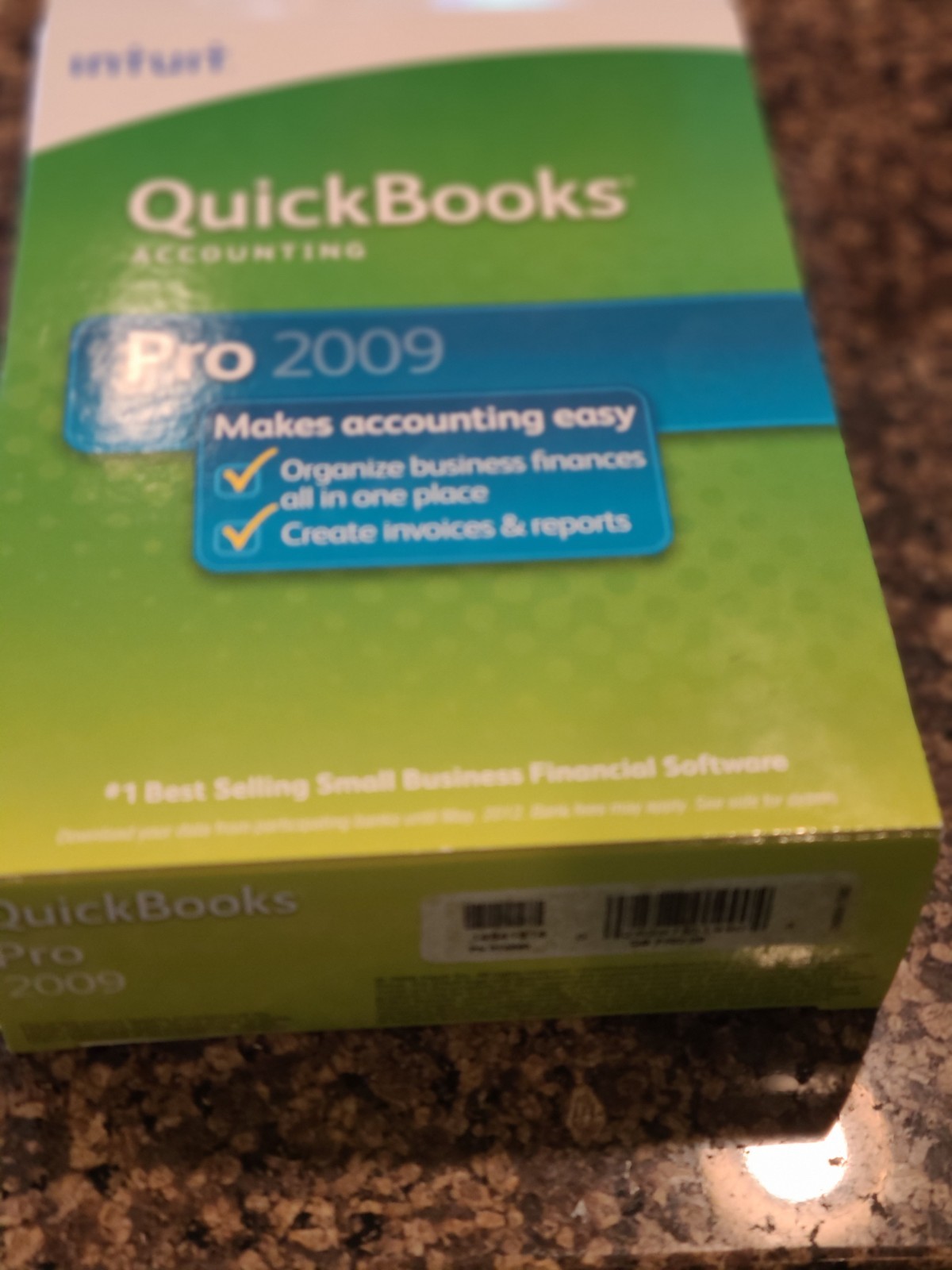 Intuit Quickbooks Accounting Desktop Pro 2009 for PC Windows XP/Vista w License