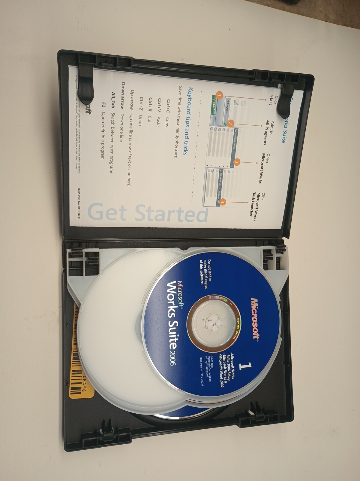 Microsoft Works Suite 2006 _ Six Great Titles _ One Affordable Package! VTG!