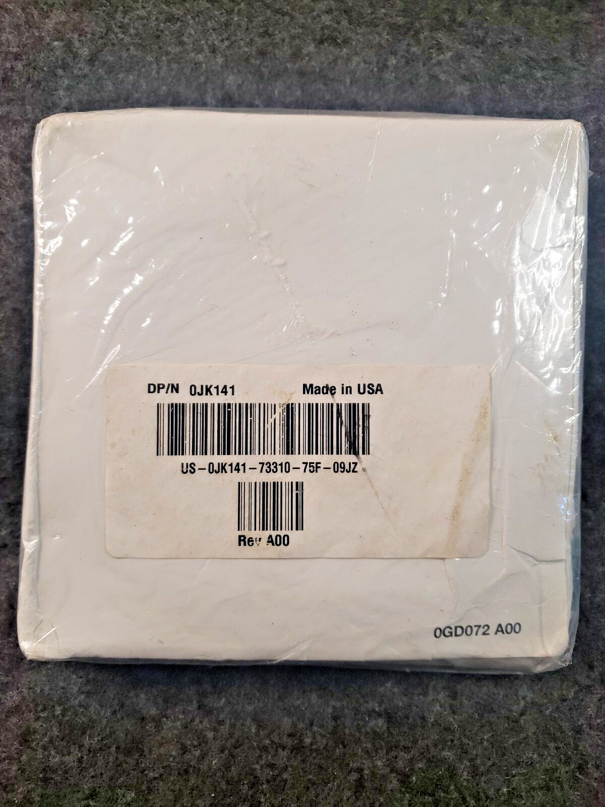 RED HAT ENTERPRISE LINUX WS VERSION 4 New Sealed …………………..(DS4D2)