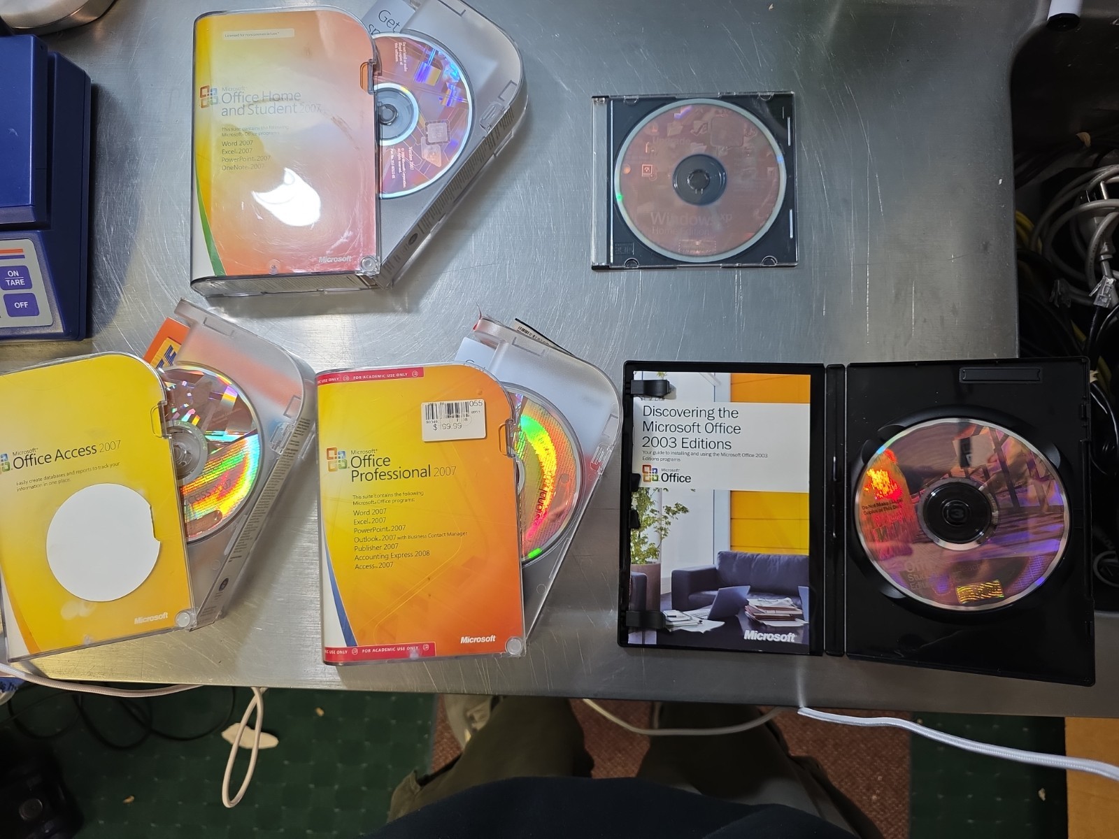 Microsoft Office 2007 Lot With XP UPGRADE. ALL W/ PRODUCT Keys!
