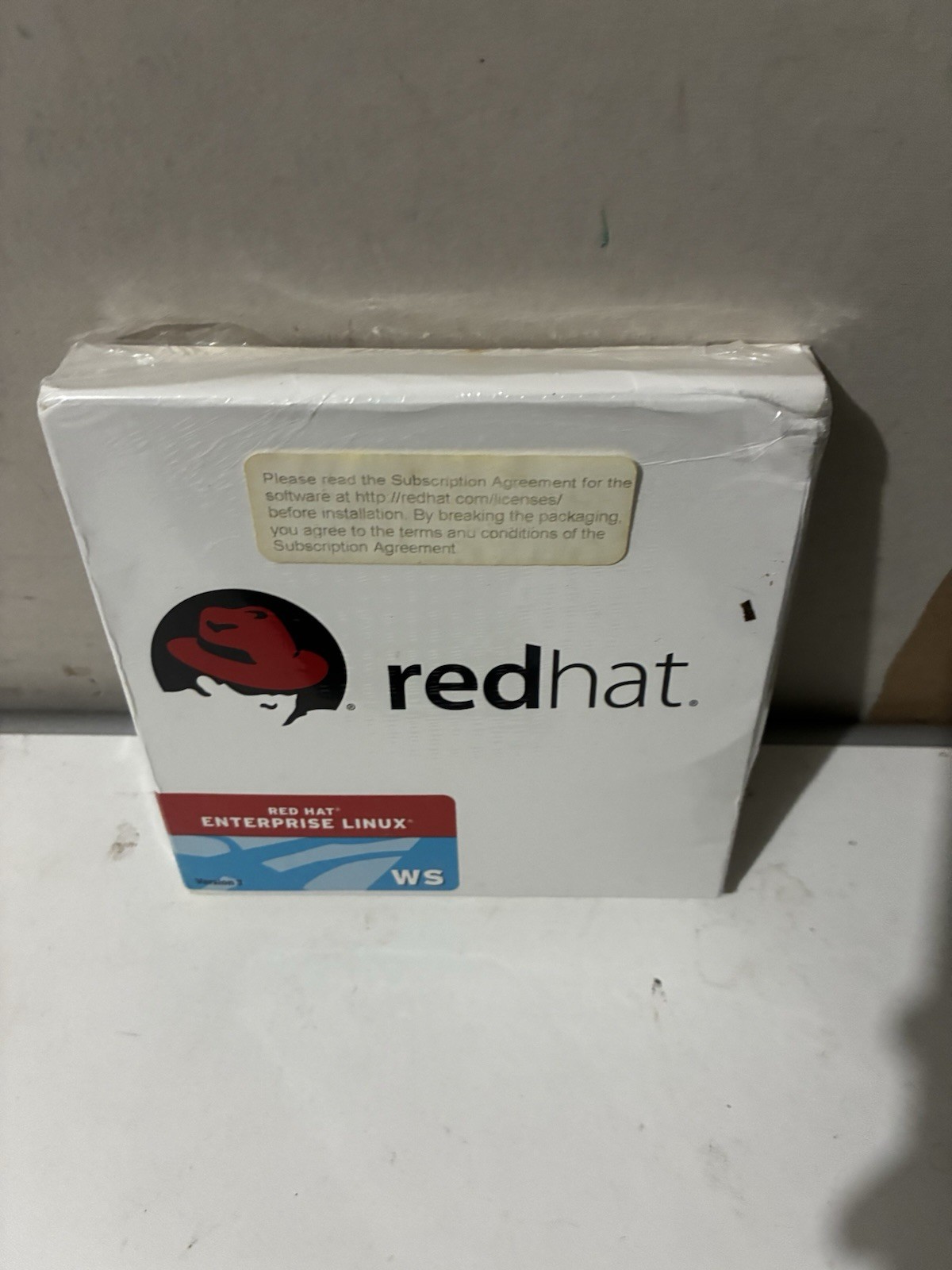 RED HAT ENTERPRISE LINUX VERSION 3 WS 0C5130 REDHAT – NEW SEALED