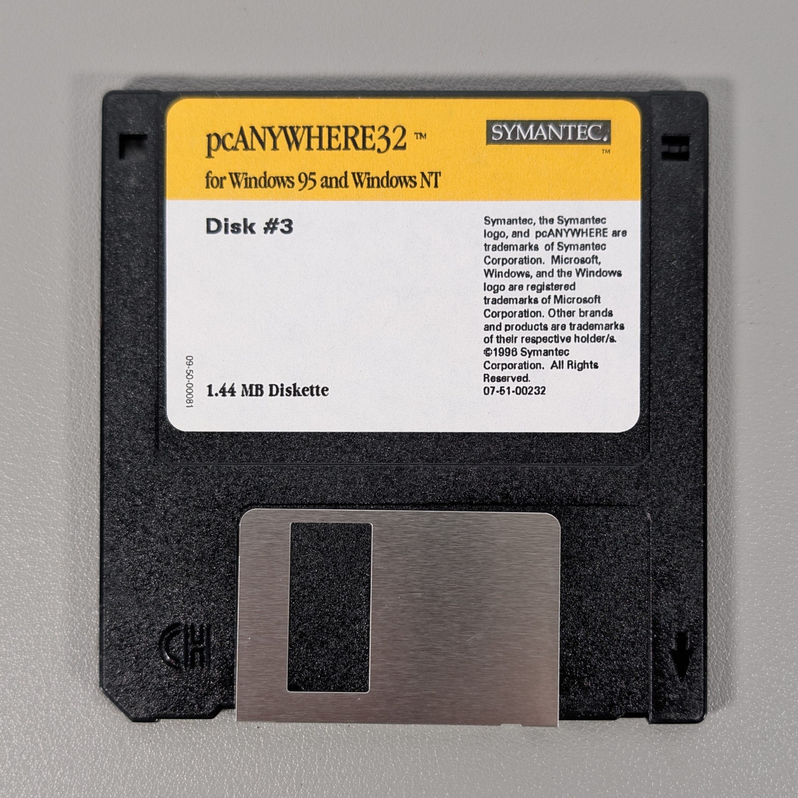 Symantec pcAnywhere 32 v7.5 for Windows 95 | 4 Floppy Disk Set | Reseller Copy