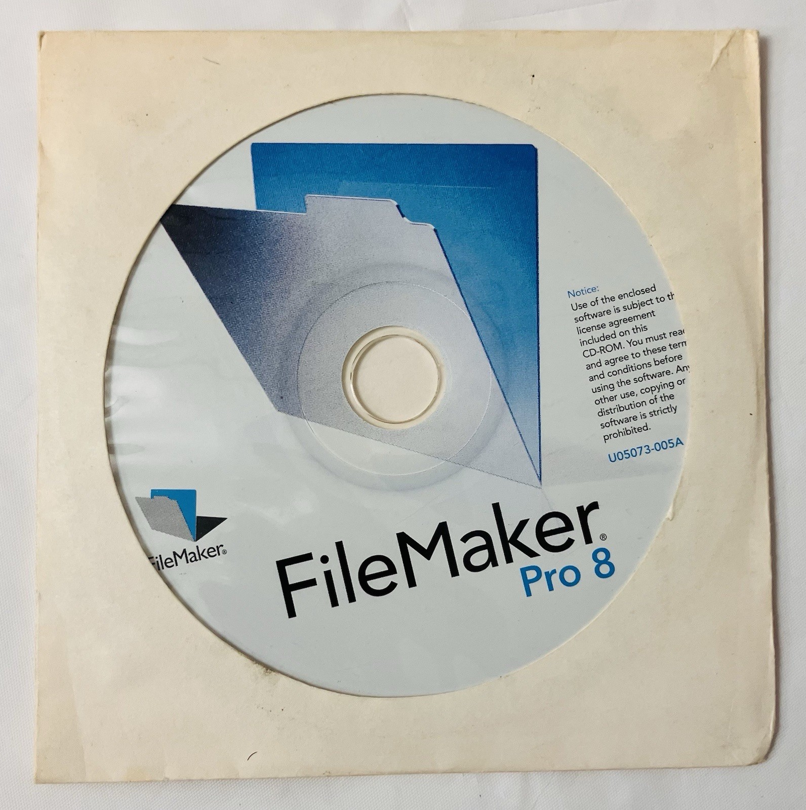 FileMaker Pro 8 Upgrade 5-License Pack Mac Windows XP w/ Box Manuals CD Extras
