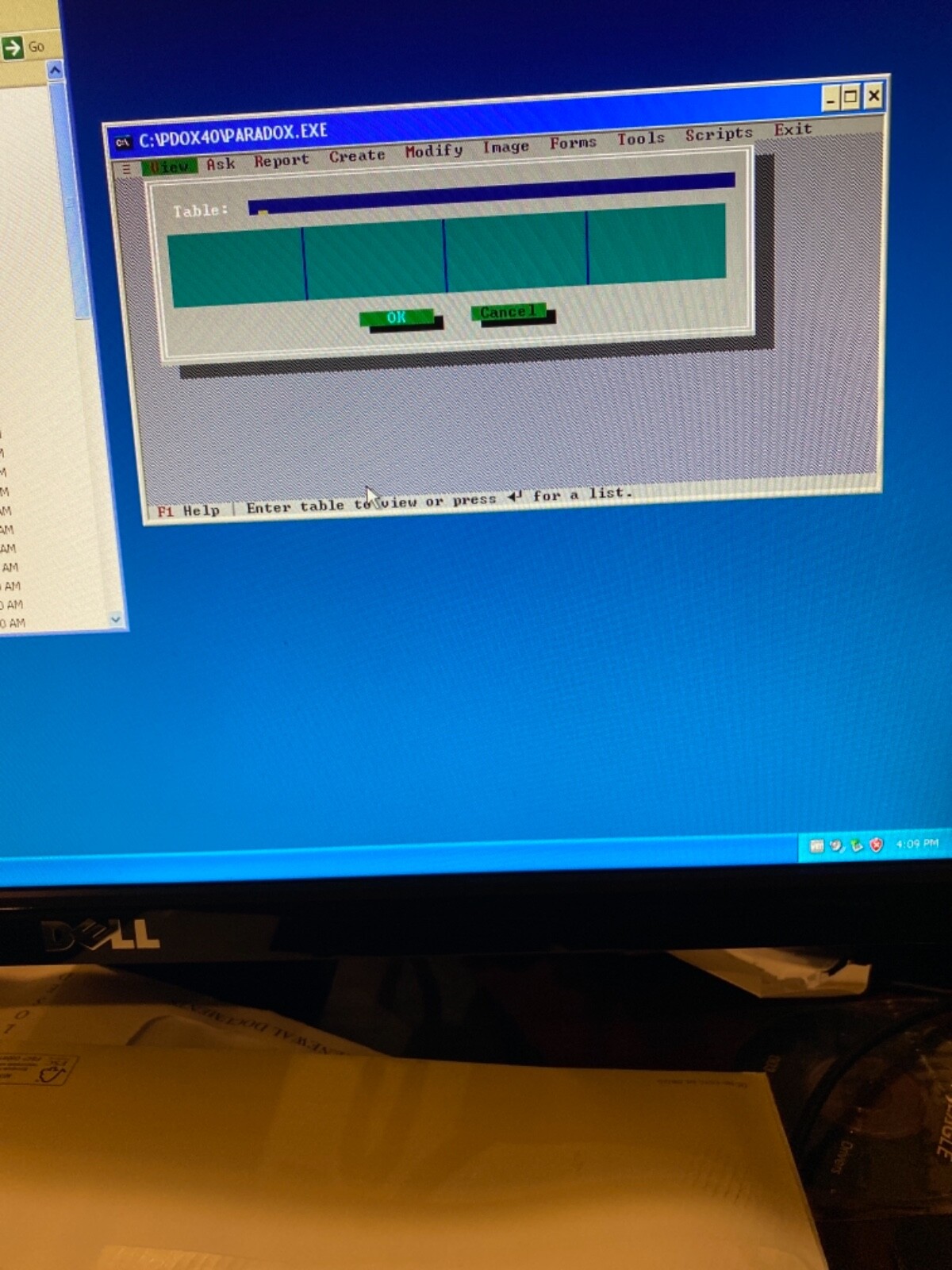 Opened Borland Paradox 4.0 Software. 2 Disks With Serial Number