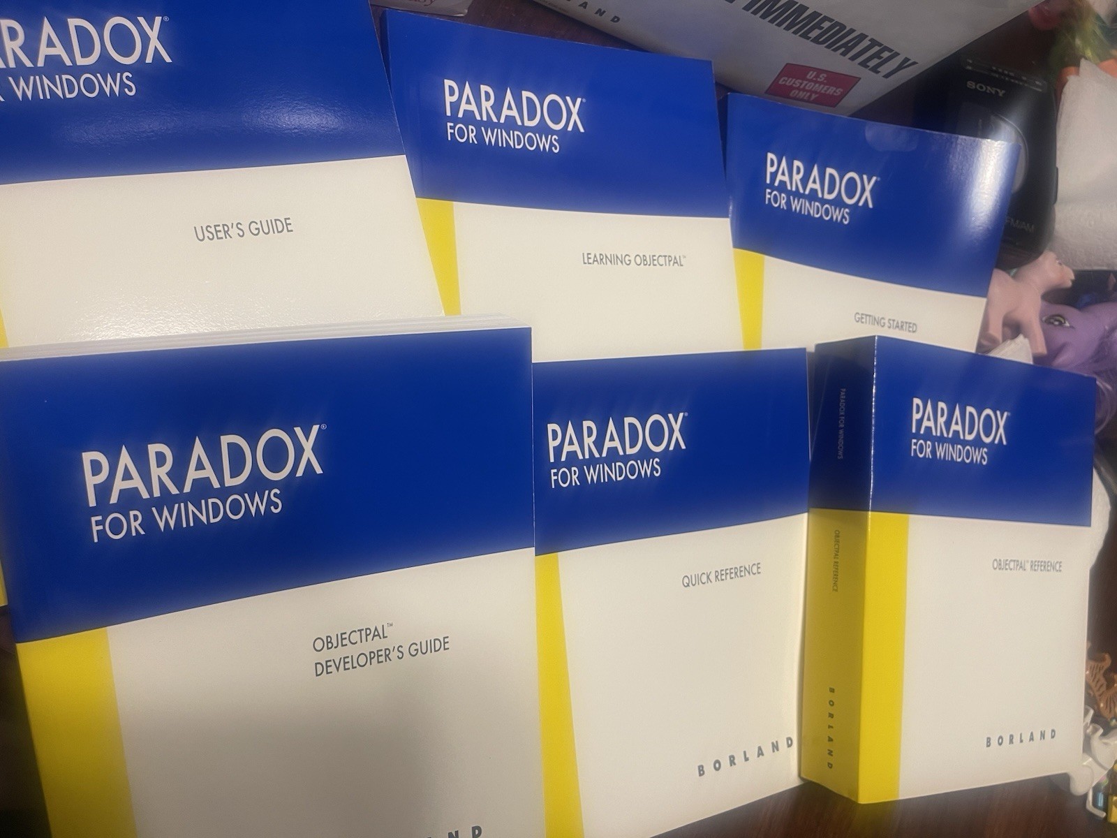Borland Paradox Version 7 for Win95 & NT w/ Original Box MANUALS ONLY
