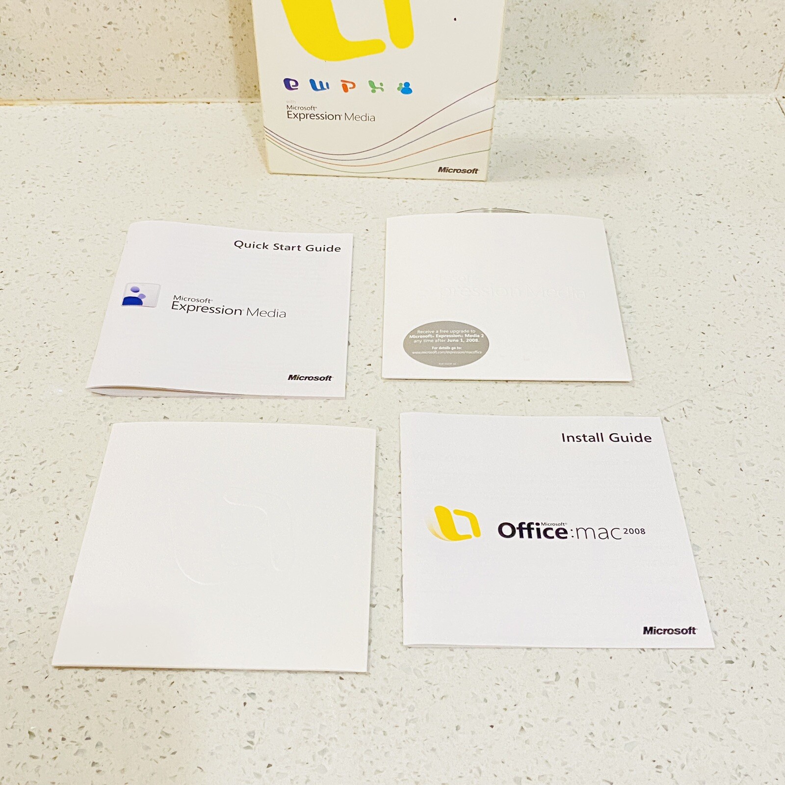 Microsoft Office: mac 2008 Microsoft Expression Media Japanese w/ Product Keys