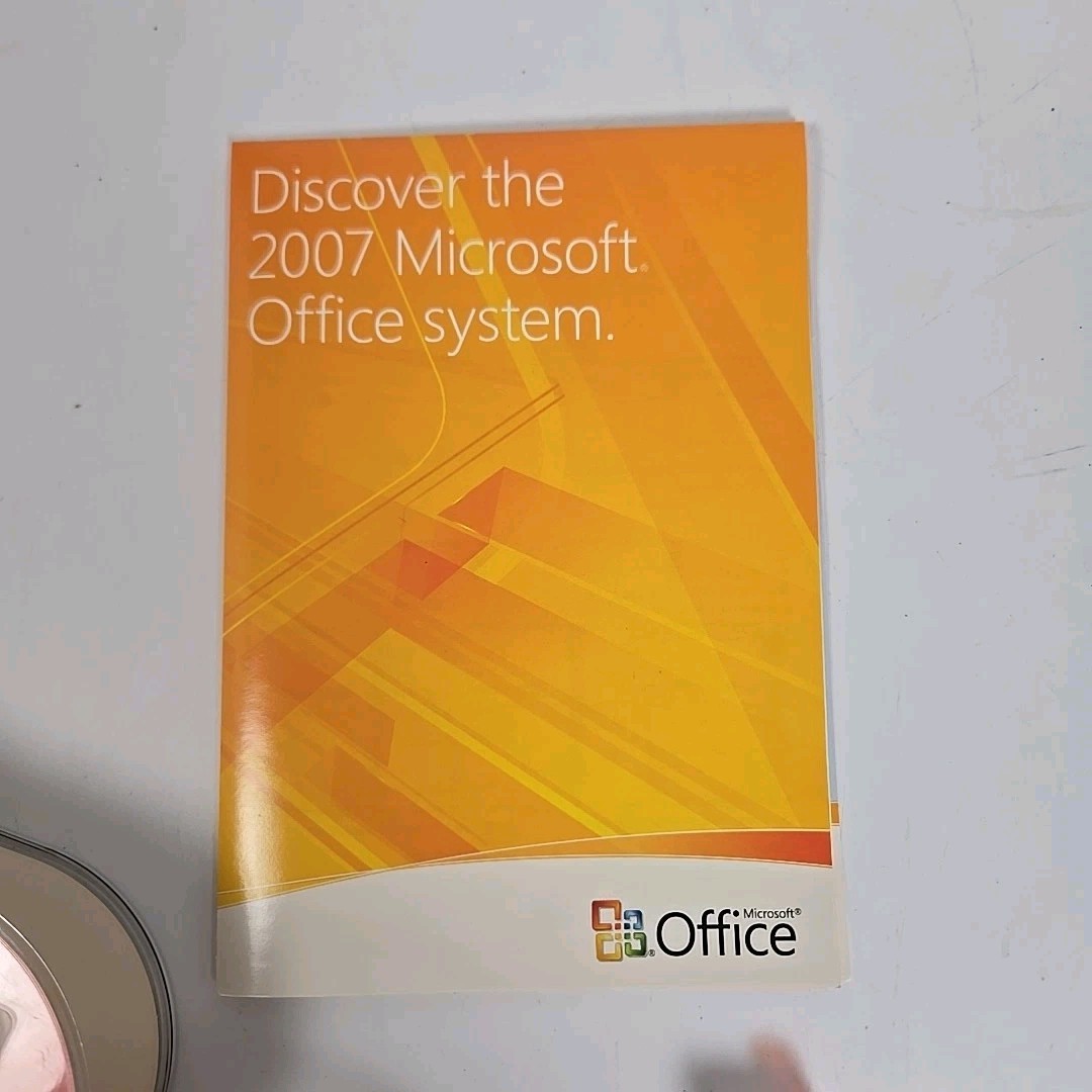 Microsoft Office 2007 Home and Student Service Desk Edition w/ CD Product Key
