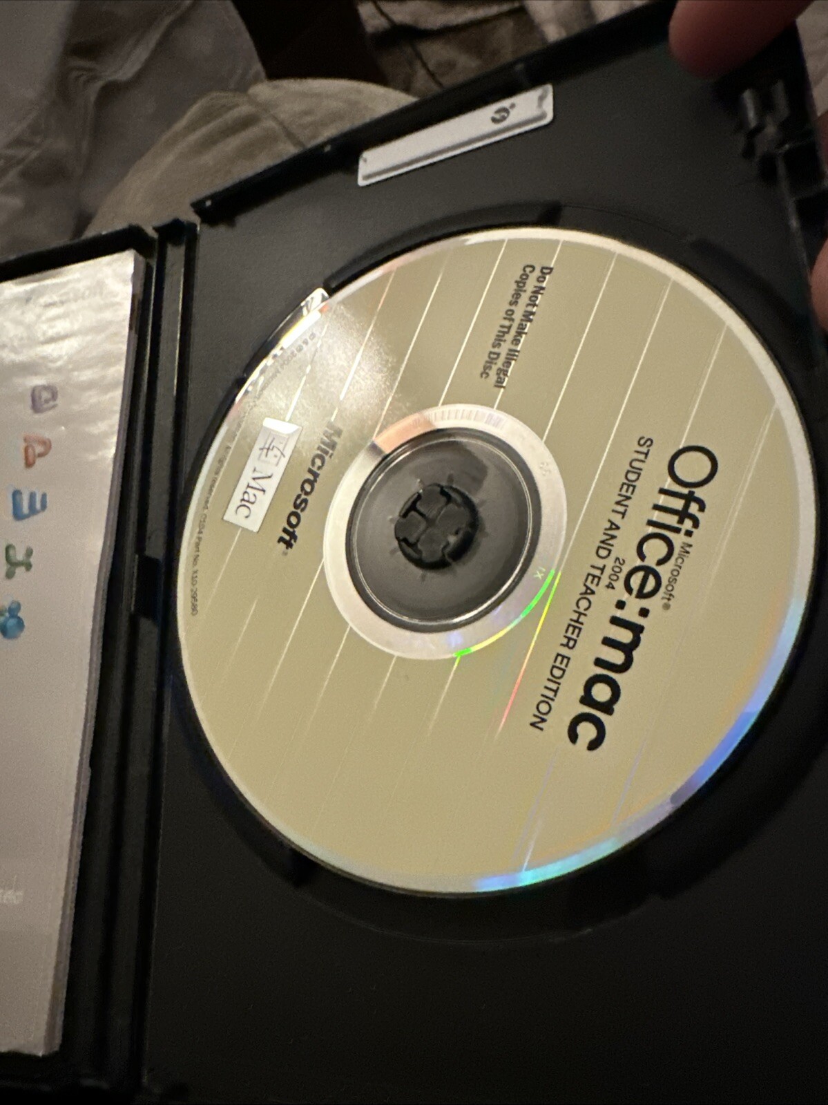 Microsoft Office Mac 2004 Student and Teacher Edition Software 3 keys w/ booklet