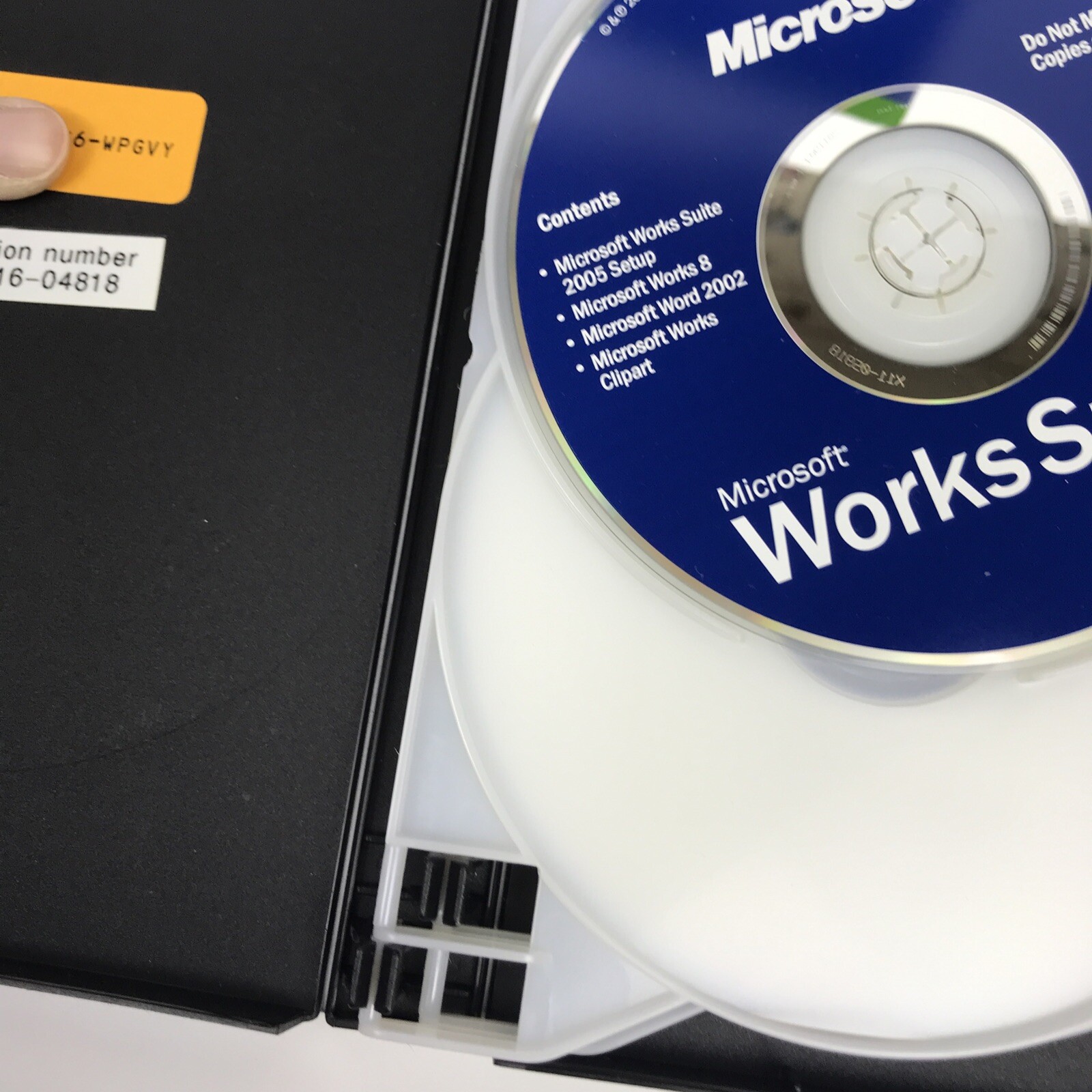 Microsoft Works Suite 2005 Productivity Money Picture It CD-ROM Win 98 2000 XP