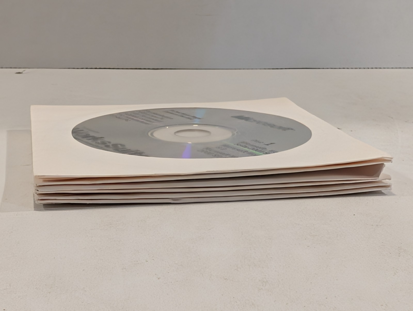 Microsoft Works Suite 2001 Windows PC CD-ROM 6 Disc Set – Word Streets Encarta