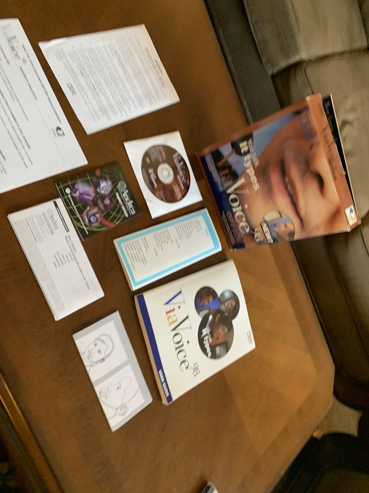 IBM ViaVoice 98 Office Edition — Talk To Text, for Windows 95 and later