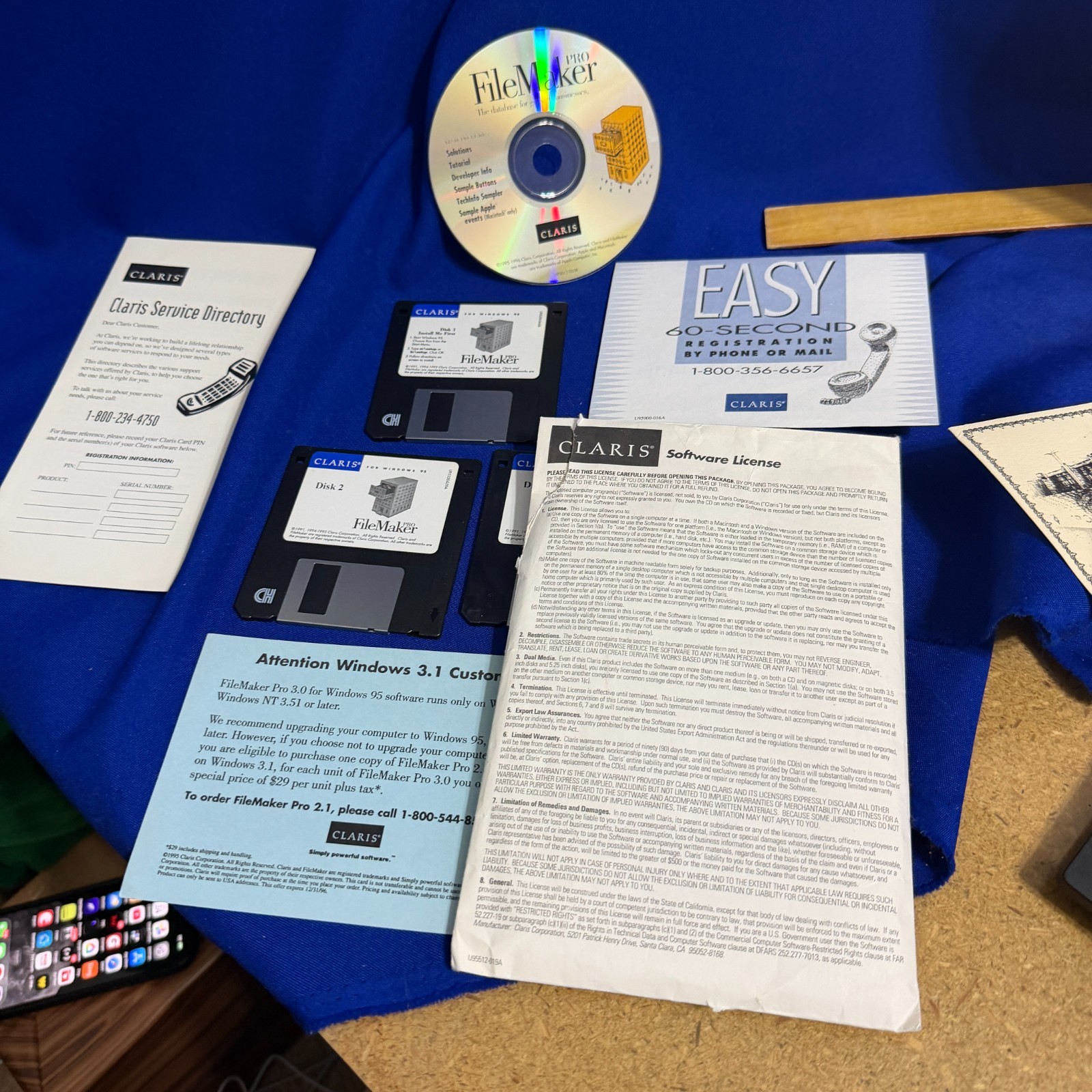Vintage 1995 Claris FileMaker Pro 3.0 for Windows 95 – CD + 3 Floppy Disks + Doc