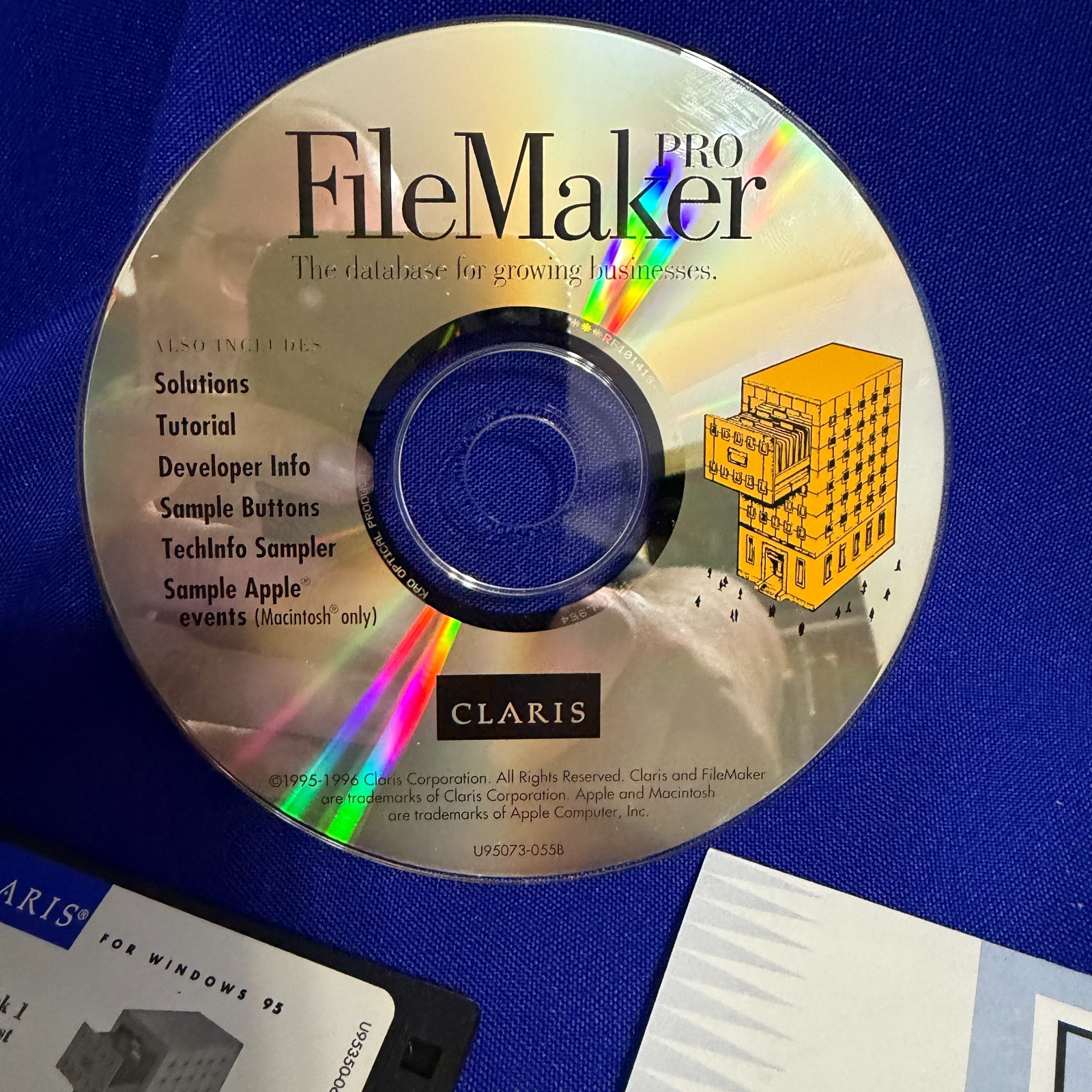 Vintage 1995 Claris FileMaker Pro 3.0 for Windows 95 – CD + 3 Floppy Disks + Doc