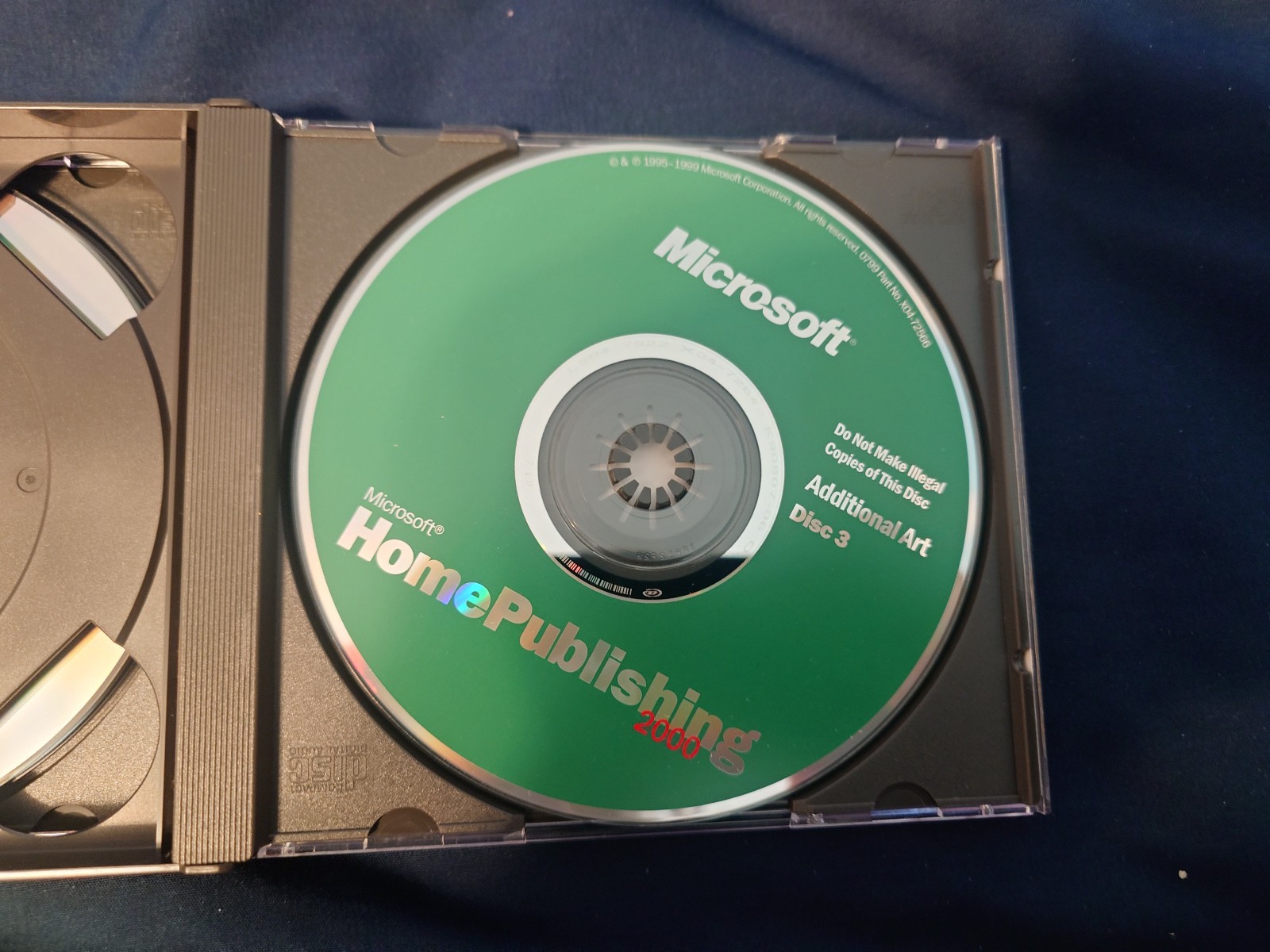 Microsoft Home Publishing 2000 – 3 Disc Set – Genuine CD-ROM