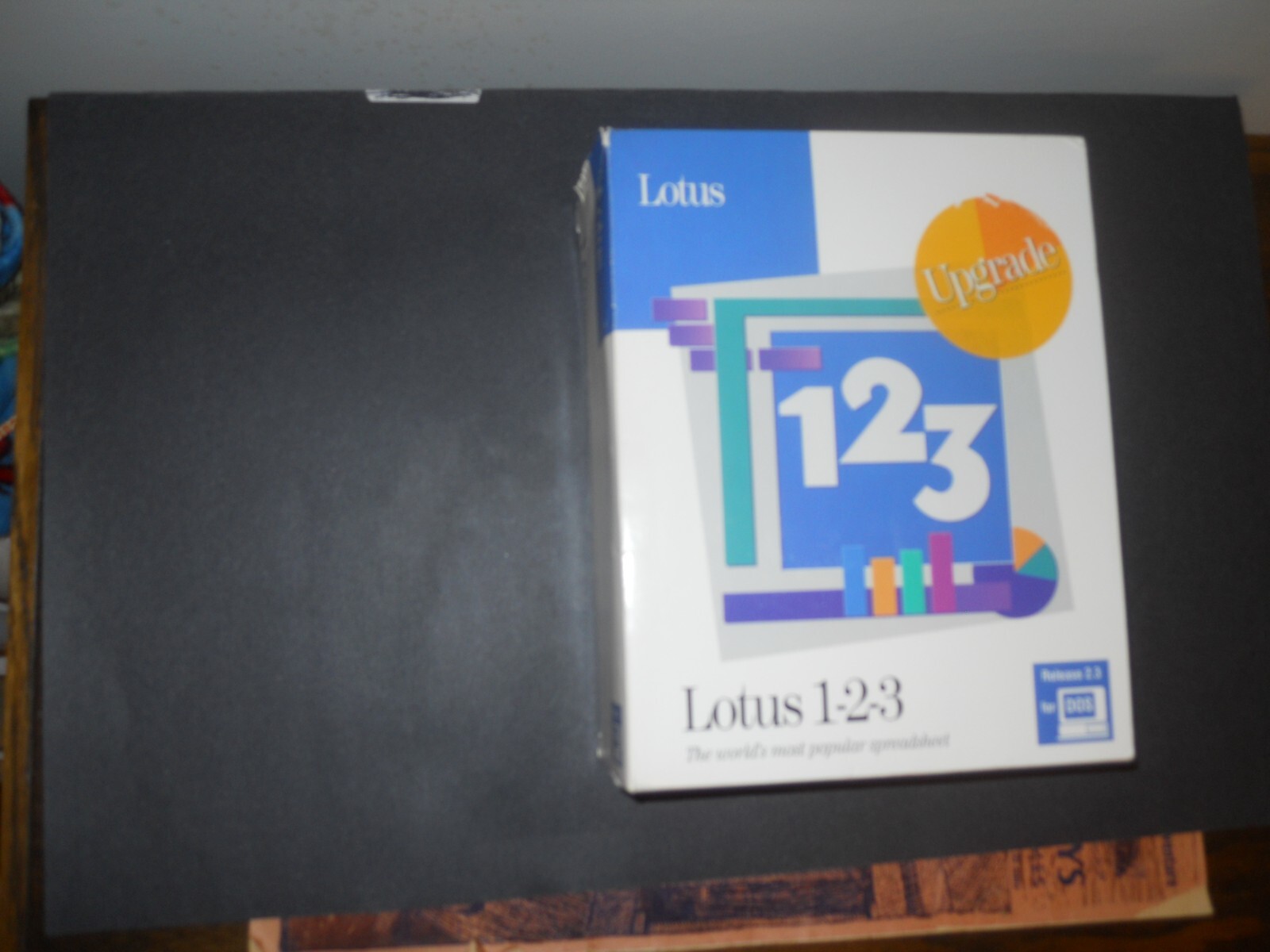 Lotus 1-2-3 for DOS 2.3 Upgrade 3.5″ diskettes, manuals