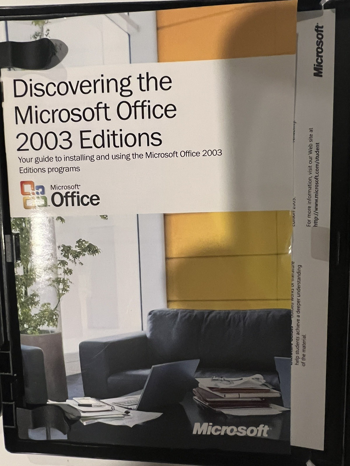 Microsoft Office 2003 Student And Teacher Edition Physical Disc w/ License Key