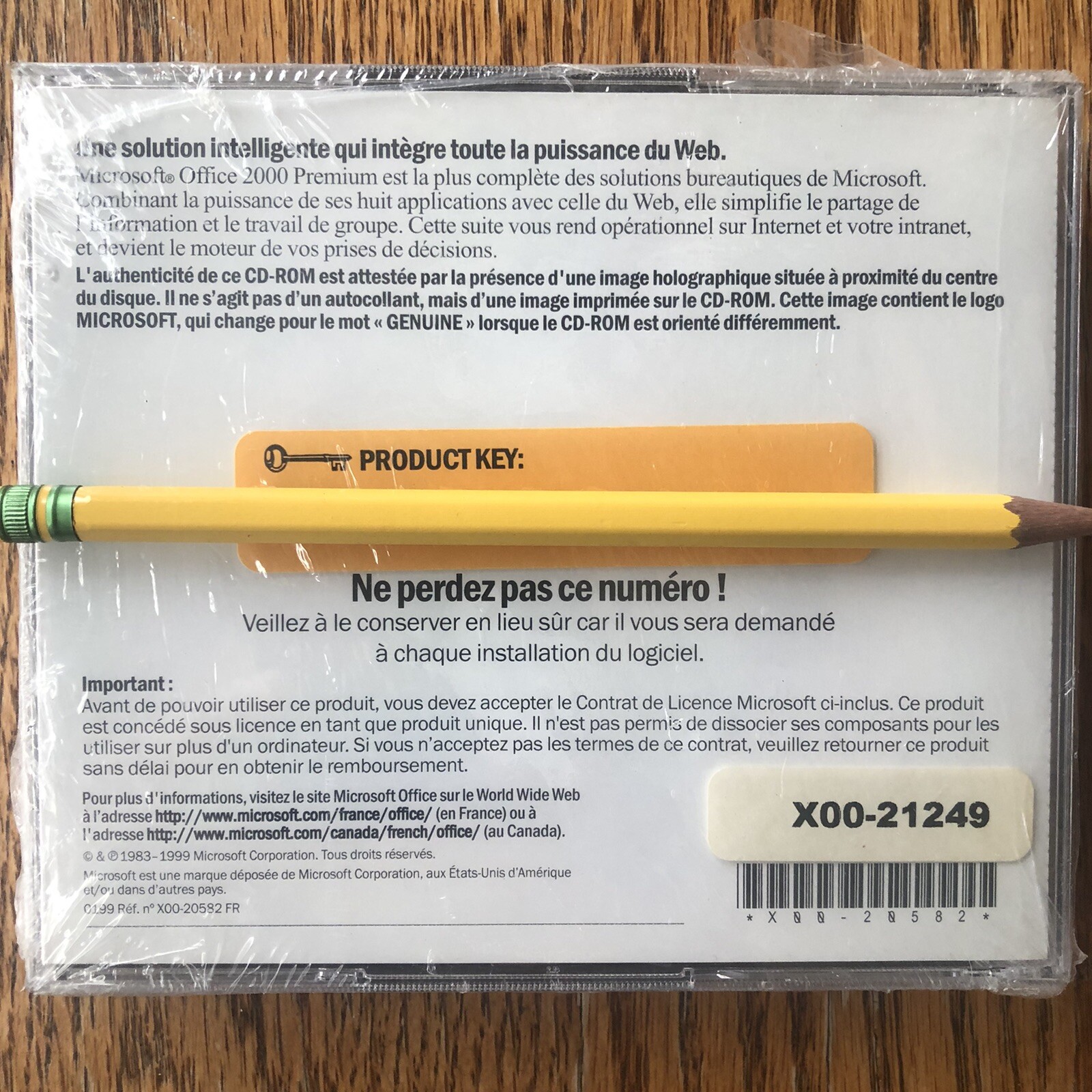 Microsoft Office 2000 Premium Edition – 4 Discs + Product Key Vintage FRENCH