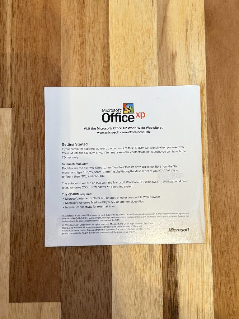 Vintage Software Bundle Encarta 96, Office XP Small Biz, PhotoSuite 4, PhotoVist
