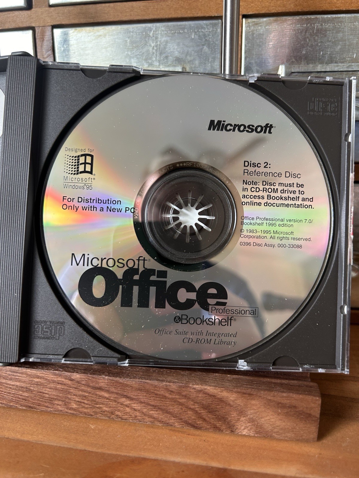 Microsoft Office Professional 7.0 & Bookshelf OEM CD Set for Windows 95 COA