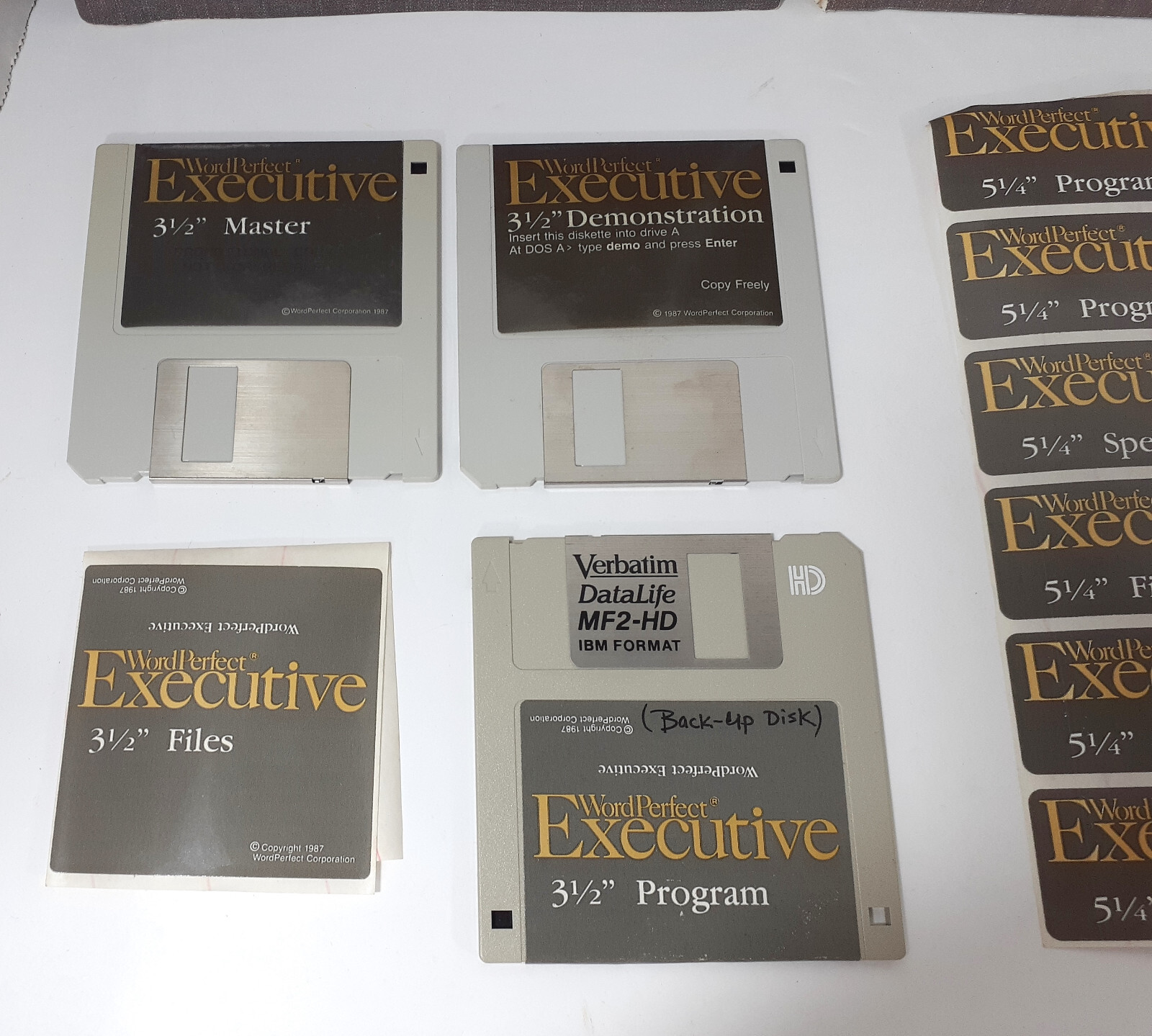 1987 WordPerfect Executive Manuals 3.5″ Floppy Disks w Labels Original Vintage