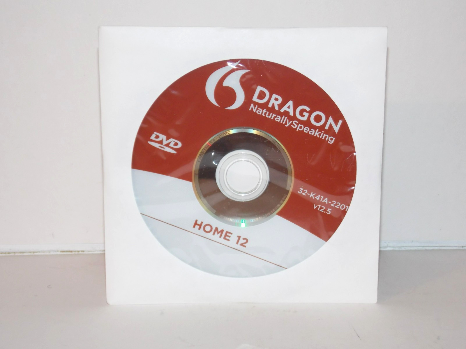 NEW Dragon Naturally Speaking 12 Home Edition Speech Recognition Software w/ Mic