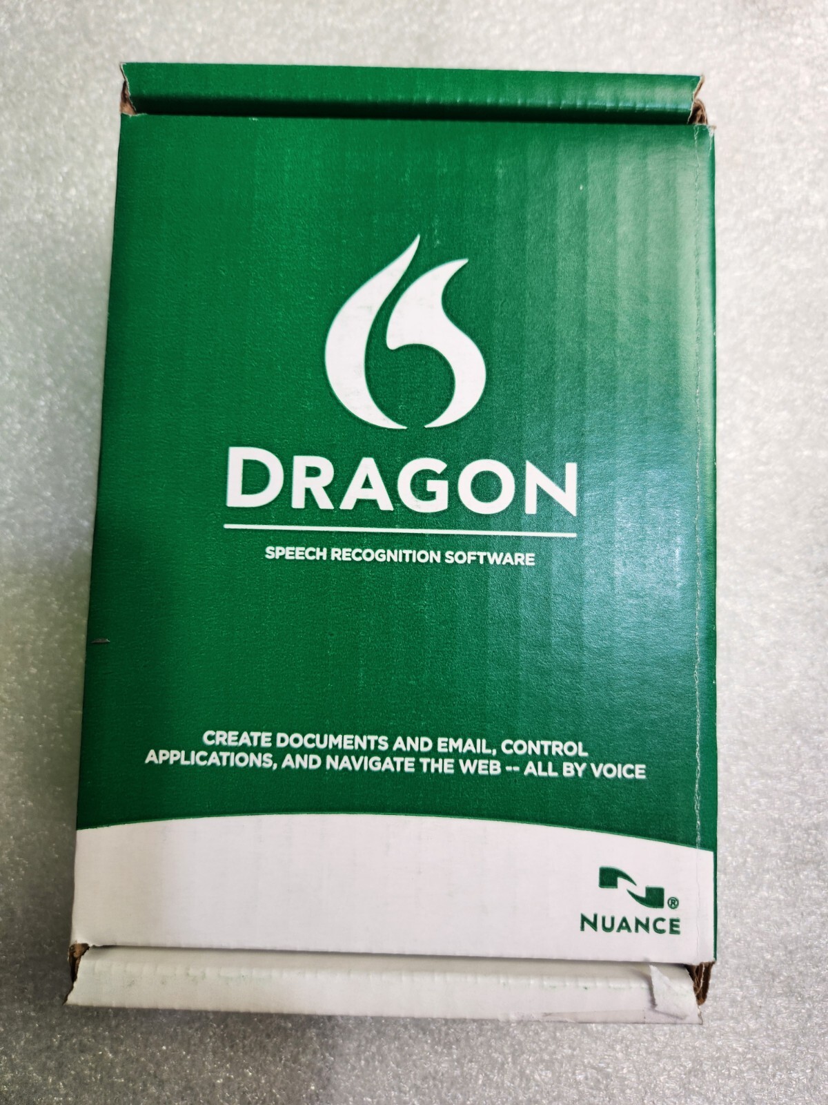 Dragon NaturallySpeaking 12 Premium software w/headset microphone