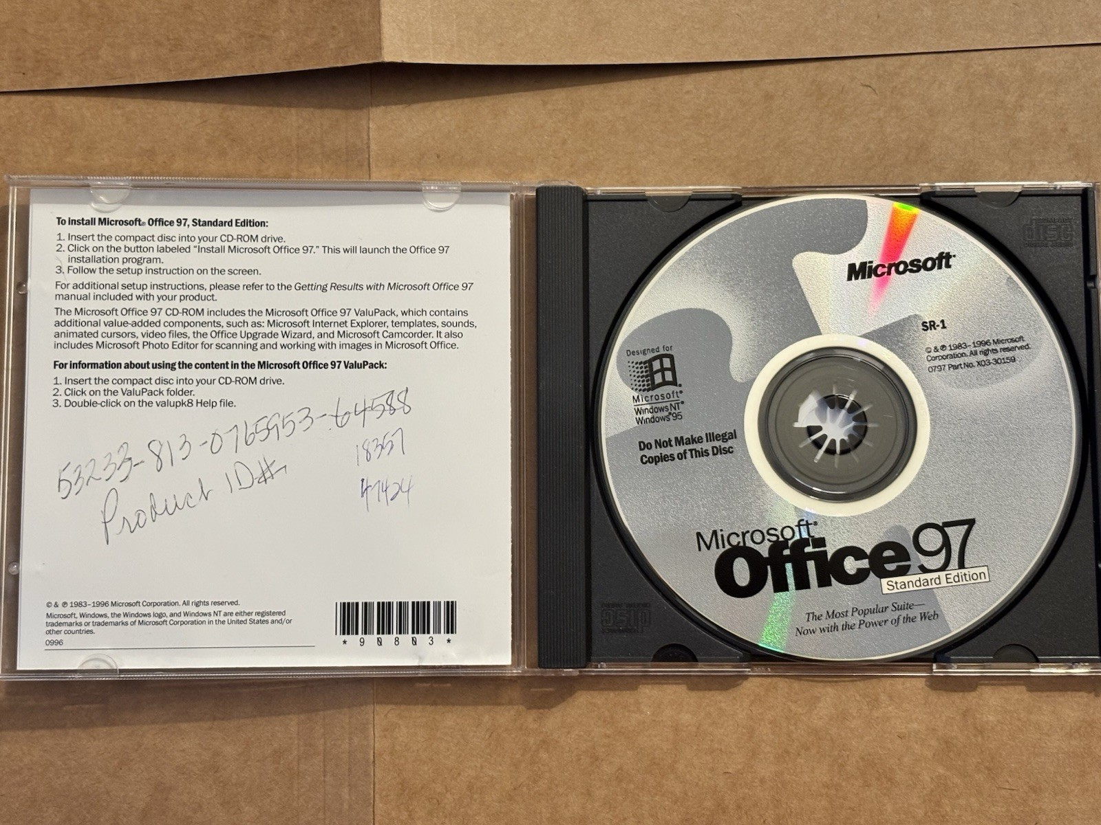 Microsoft Office 97 Standard Edition CD Windows Word Excel PowerPoint Outlook