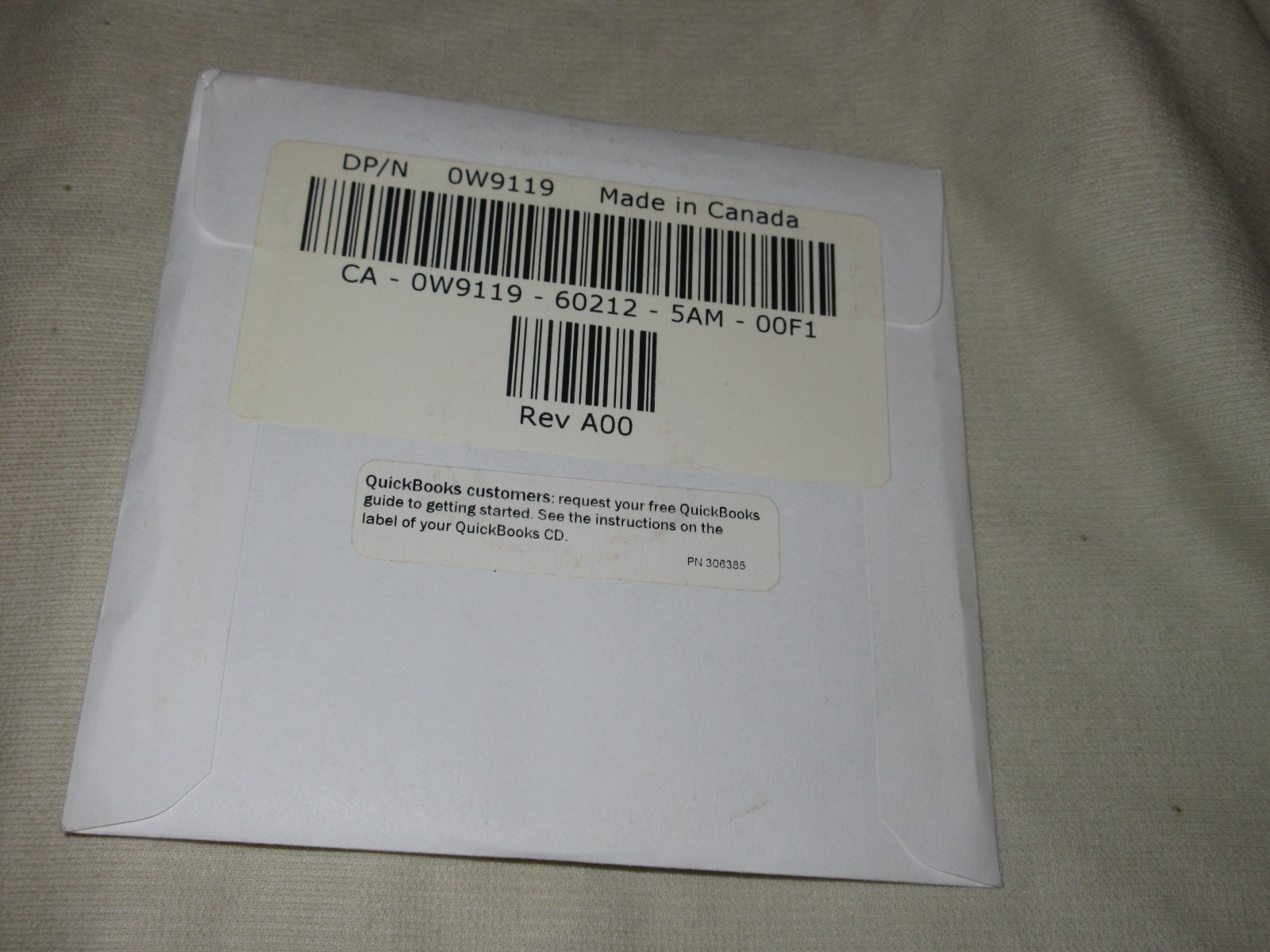 Intuit Quick Books Pro 2005 CD-ROM NEW Software Windows 98/2000/XP w/Key Sealed
